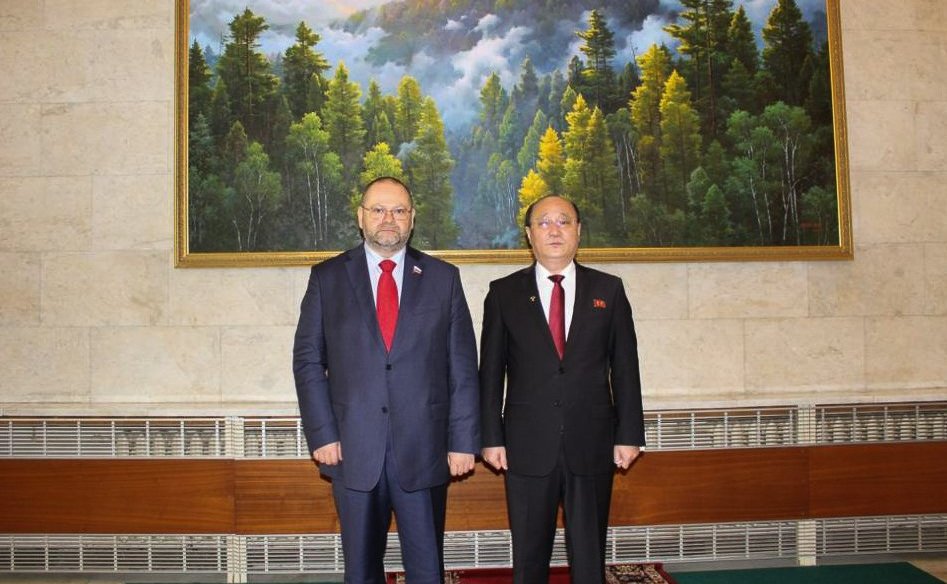 Встреча Олег Мельниченко с Чрезвычайным и Полномочным Послом Корейской Народно-Демократической Республики в Российской Федерации Син Хон Чхолем