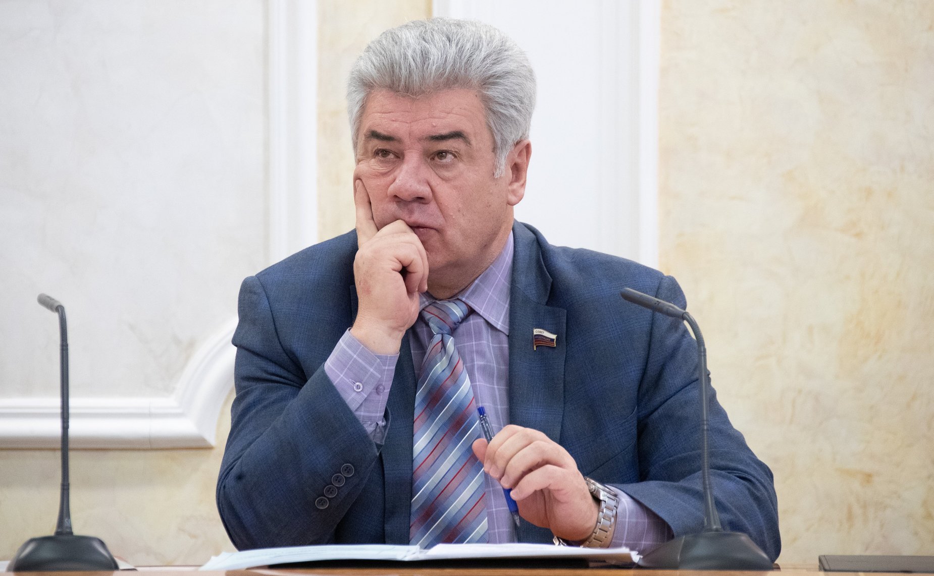 Виктор Бондарев