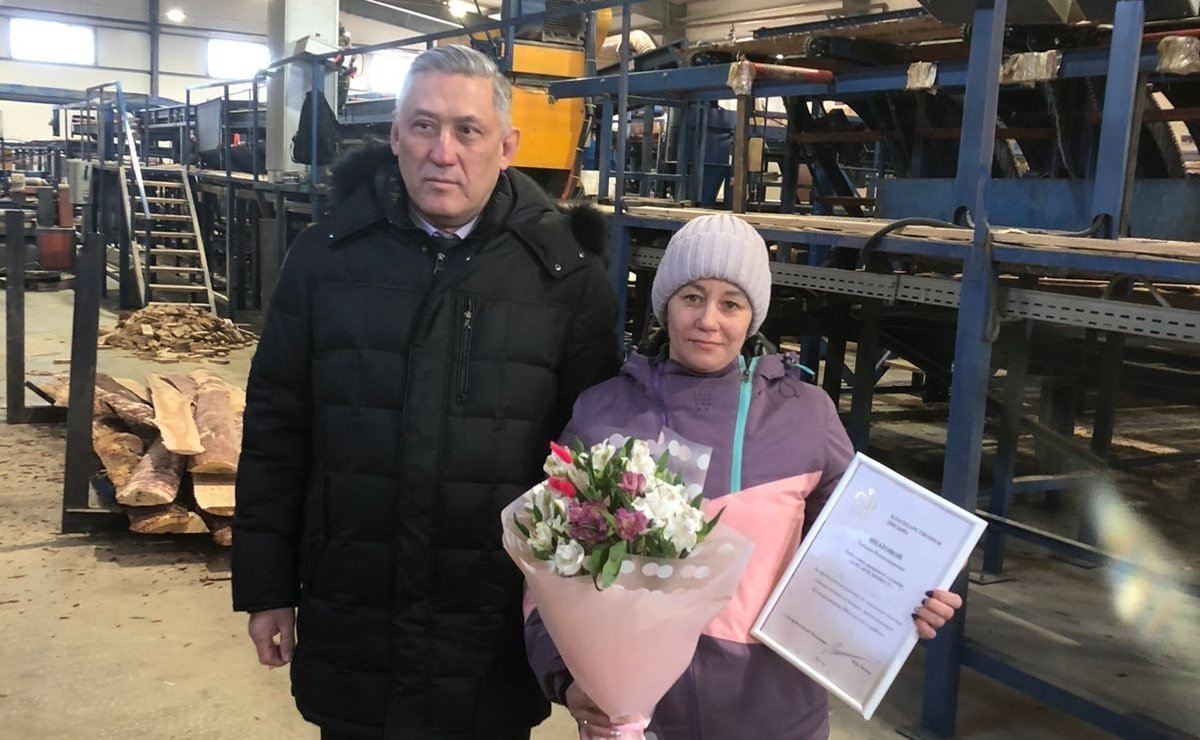 Юрий Валяев обсудил вопросы развития промышленности в Еврейской автономной области