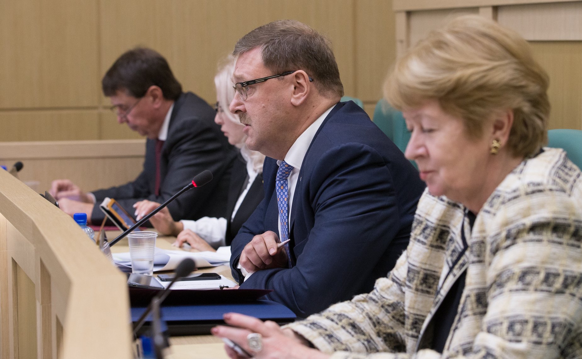 На 422-м заседании Совета Федерации