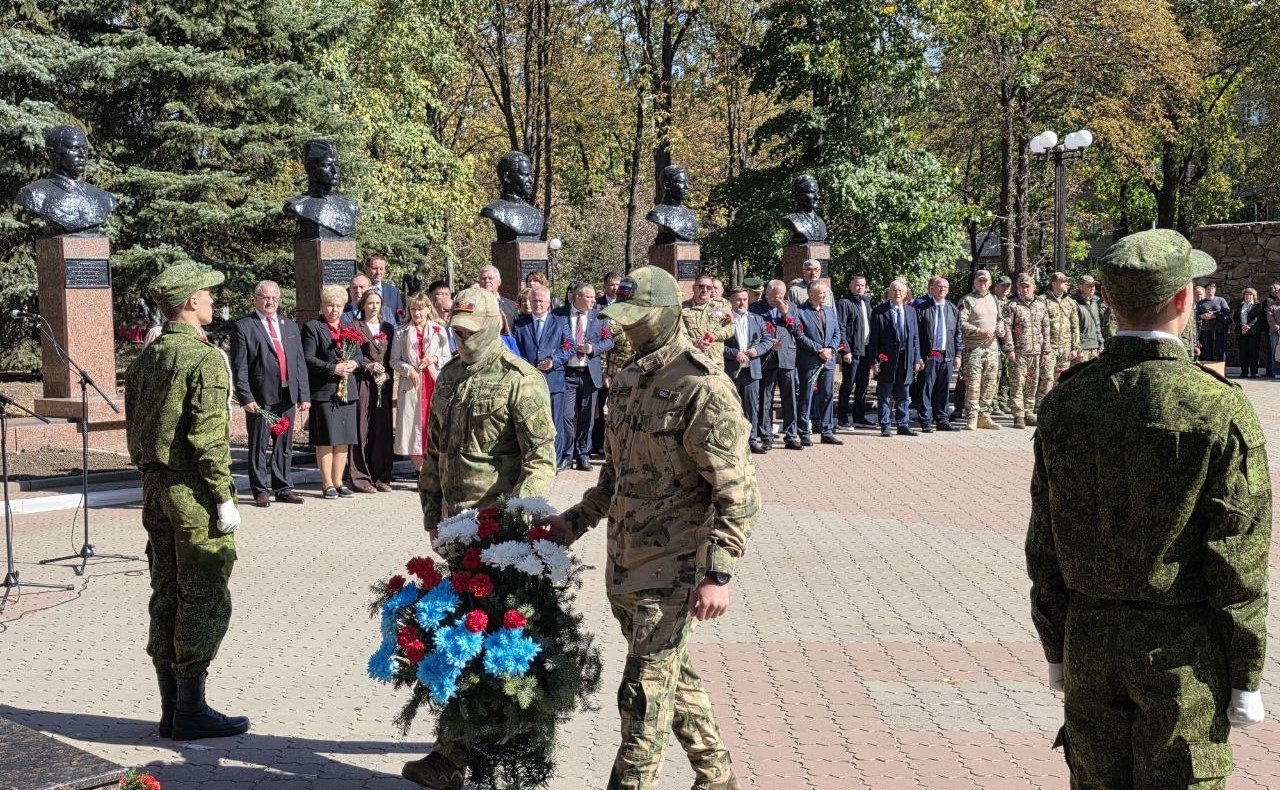 Ольга Бас в ходе поездки в регион приняла участие в торжественном мероприятии, посвященном 130-летию со дня основания города Антрацита