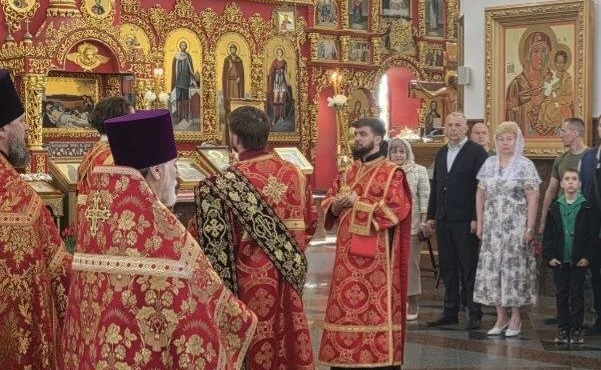 Ольга Бас посетила Свято-Владимирский кафедральный собор ЛНР