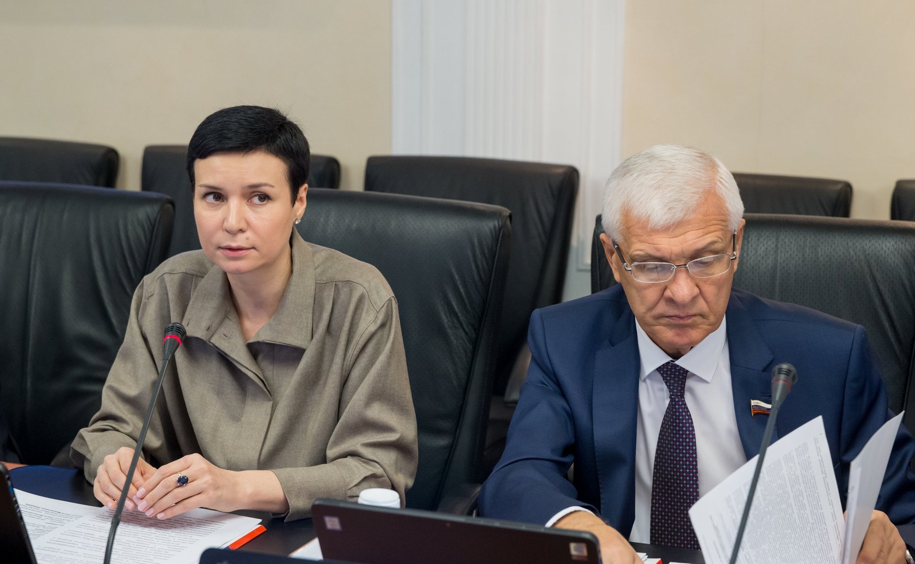 «Круглый стол» на тему «Защита прав и законных интересов работников образовательных организаций в условиях внедрения эффективных контрактов»