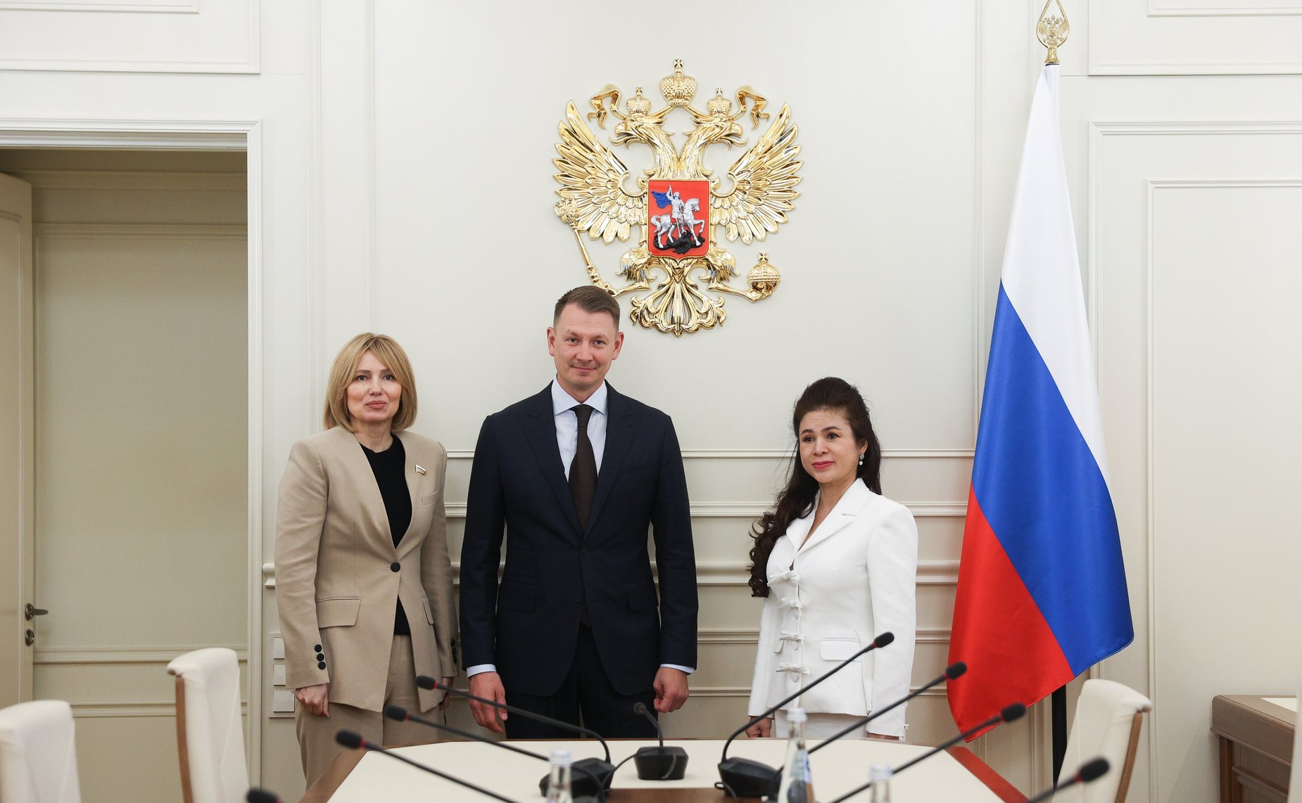 Александр Двойных встретился в Совете Федерации с основательницей крупнейшей вьетнамской компании по производству кофе и напитков Ле Хоанг Зиеп Тхао