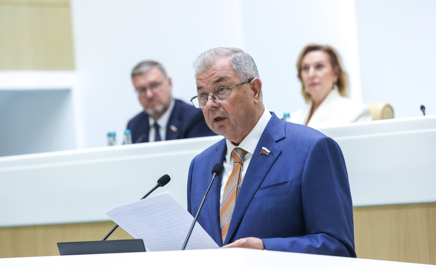 Анатолий Артамонов