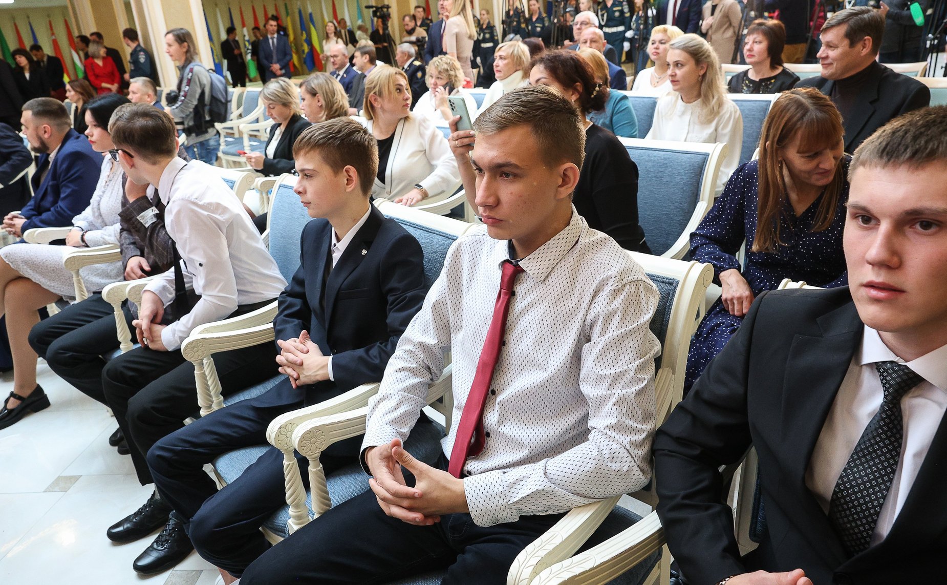 X торжественная церемония награждения детей и подростков, проявивших мужество в экстремальных ситуациях и спасших человеческие жизни