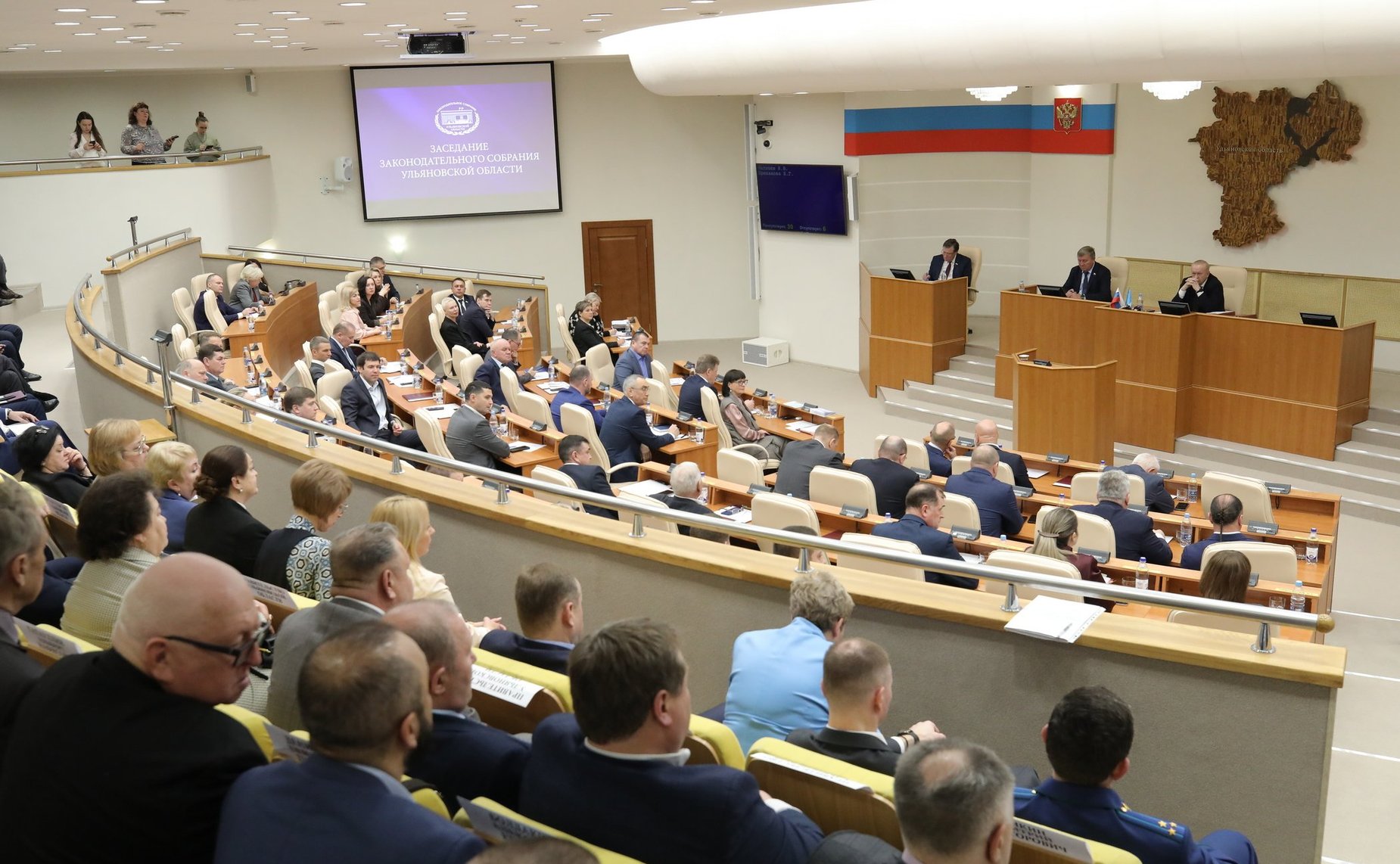 Сергей Рябухин в ходе региональной поездки принял участие в заседании Законодательного Собрания Ульяновской области