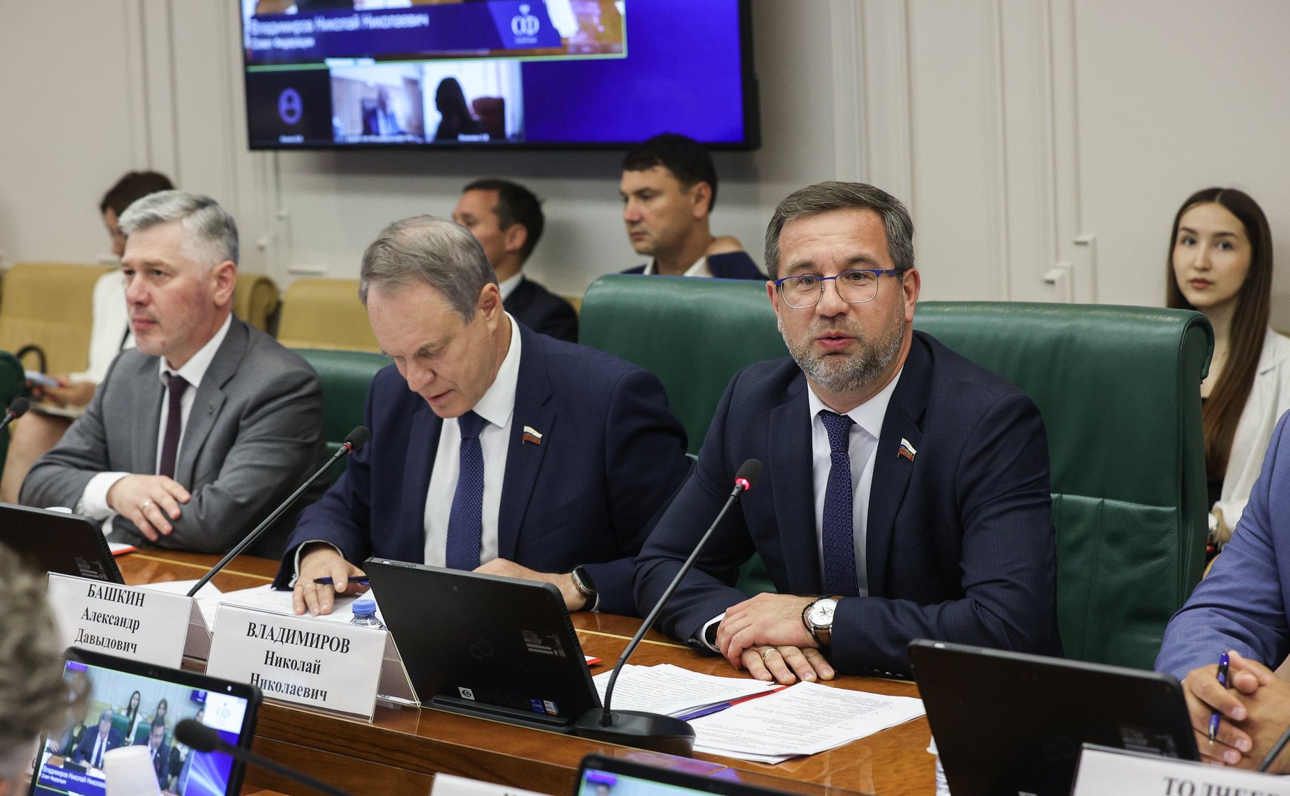 Круглый стол Комитета Совета Федерации по конституционному законодательству и государственному строительству на тему «Проблемы качества оказания юридических услуг: квалифицированное юридическое представительство и адвокатура. Пути взаимодействия»