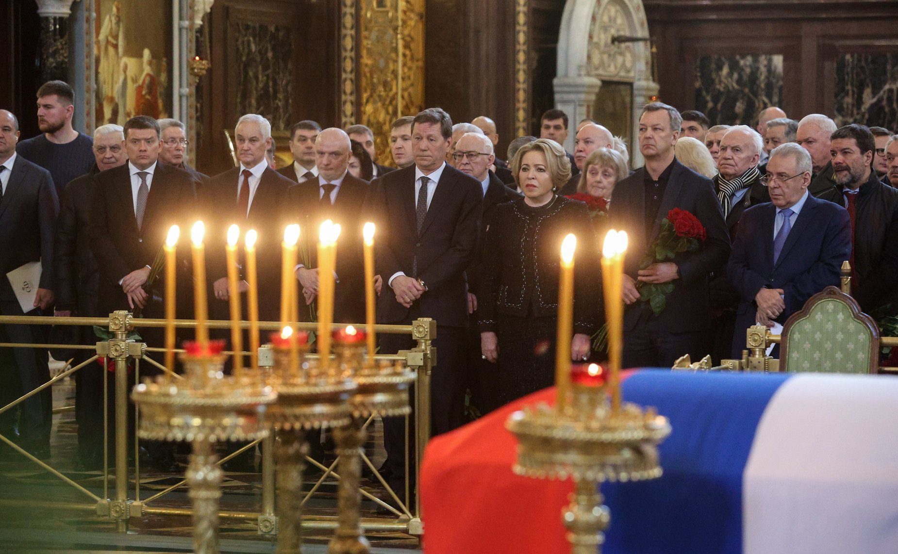 Валентина Матвиенко приняла участие в траурных мероприятиях прощания с Н.И. Рыжковым в Храме Христа Спасителя