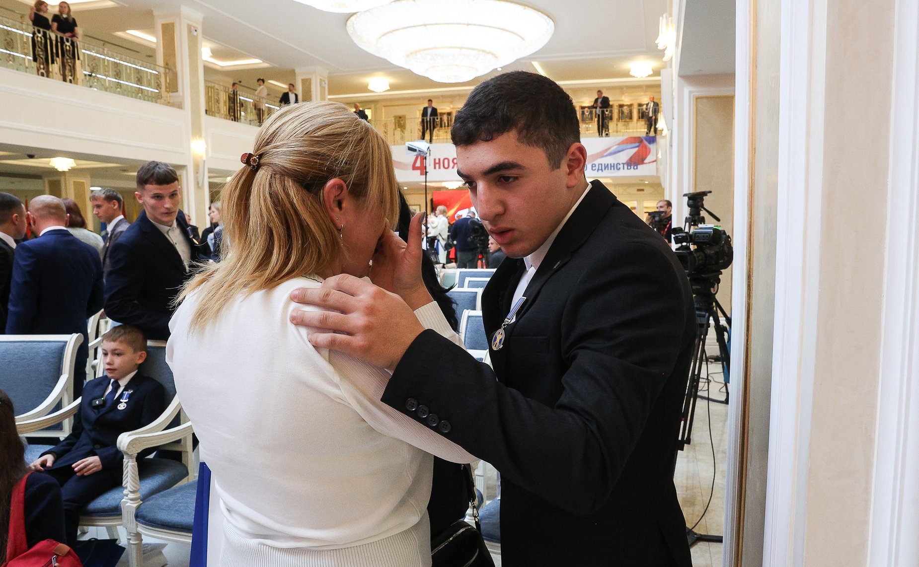 X торжественная церемония награждения детей и подростков, проявивших мужество в экстремальных ситуациях и спасших человеческие жизни