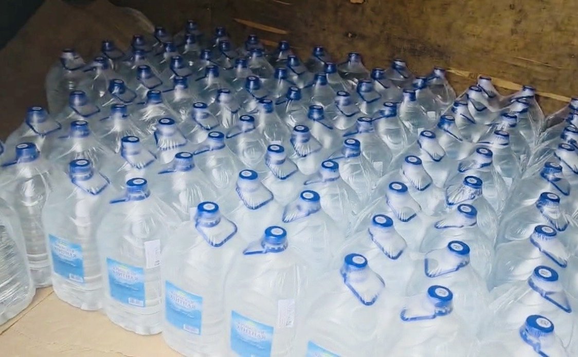 Игорь Кастюкевич оказал содействие в доставке в регион партии гуманитарного груза, состоящего из продуктов питания, воды, одежды, медикаментов и автомобилей