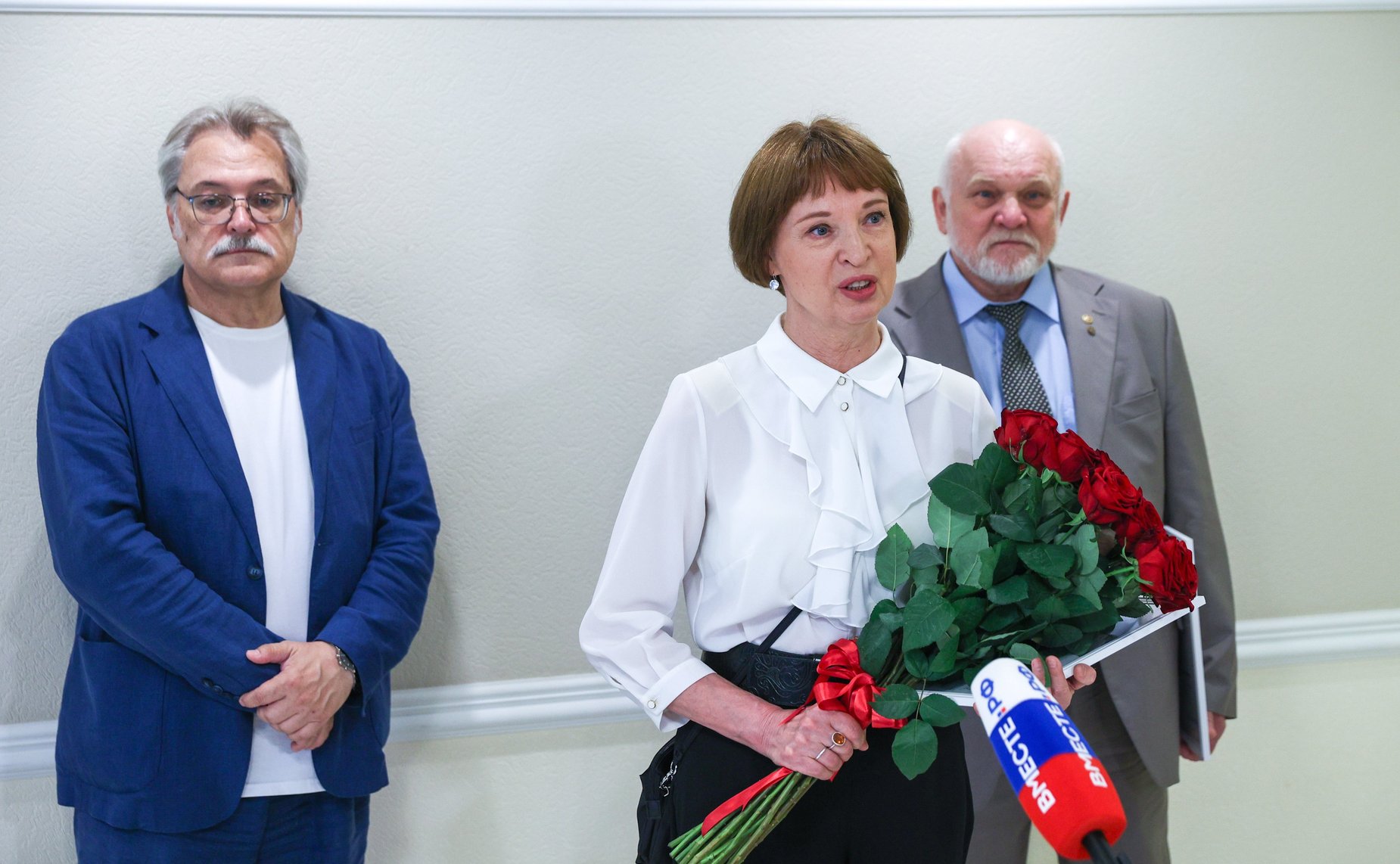 Торжественное открытие персональной выставки художников Николая и Елены Комаровых на тему «Продолжая традиции»