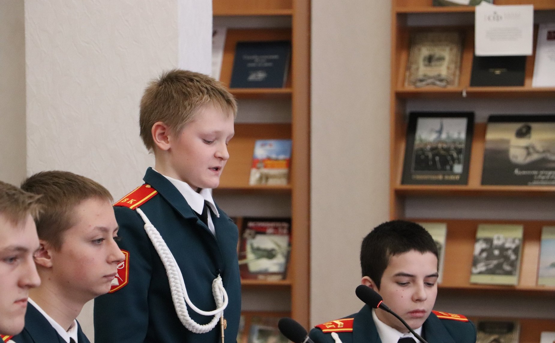 Юрий Воробьев провел урок, посвященный Дню защитника Отечества