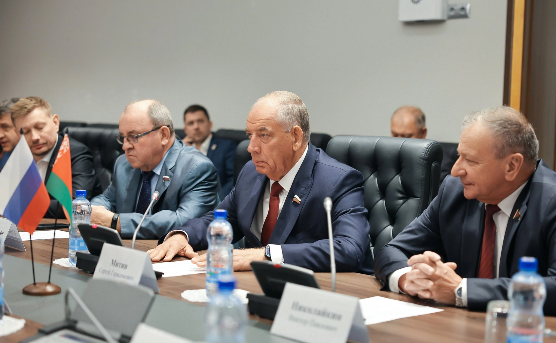 Сергей Митин принял участие в проведение совместного заседание трех комиссий Парламентского Собрания: по промышленности и торговле, бюджету, налогам, финансовому рынку и по экономической политике