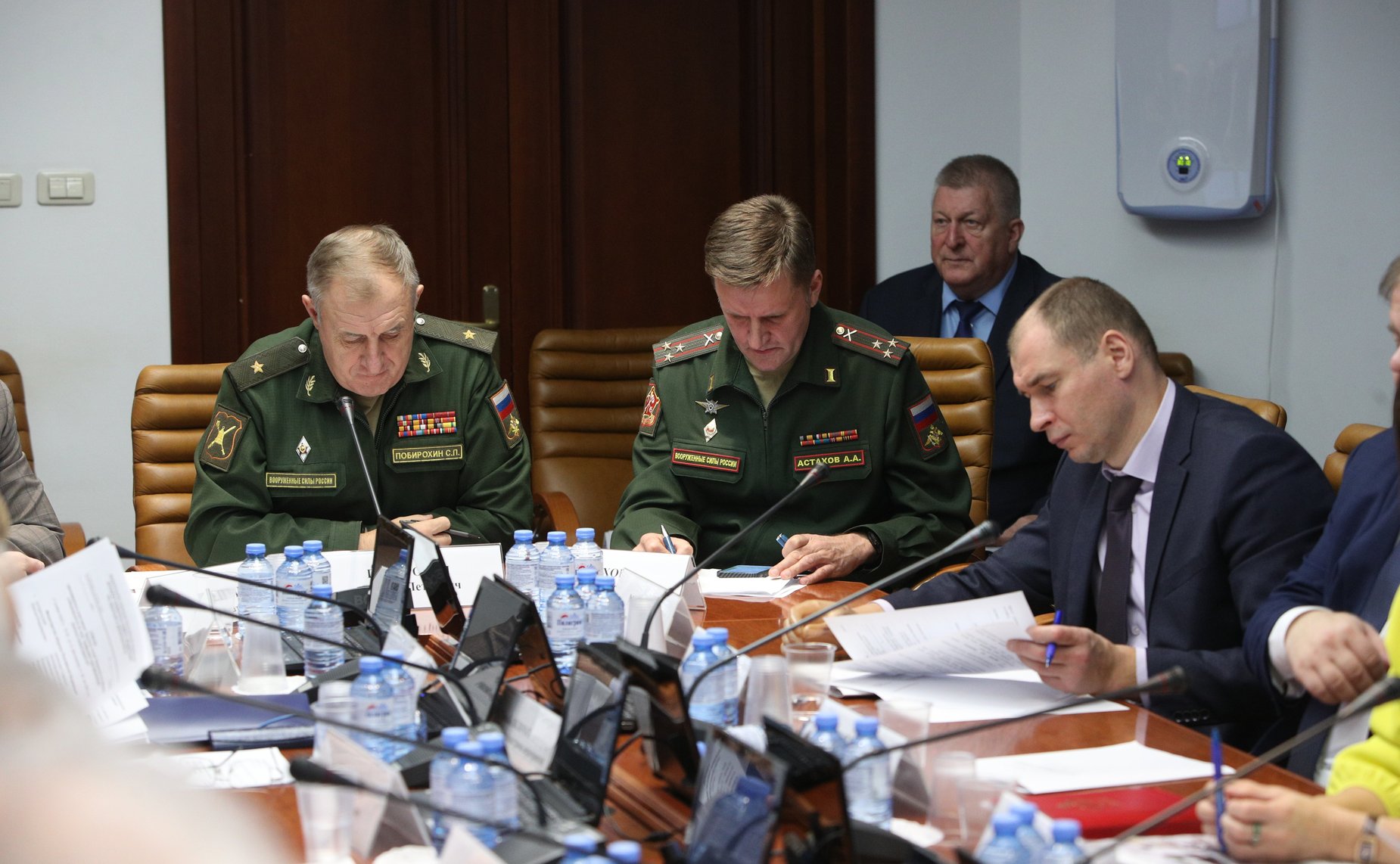 Круглый стол Комитета СФ по обороне и безопасности