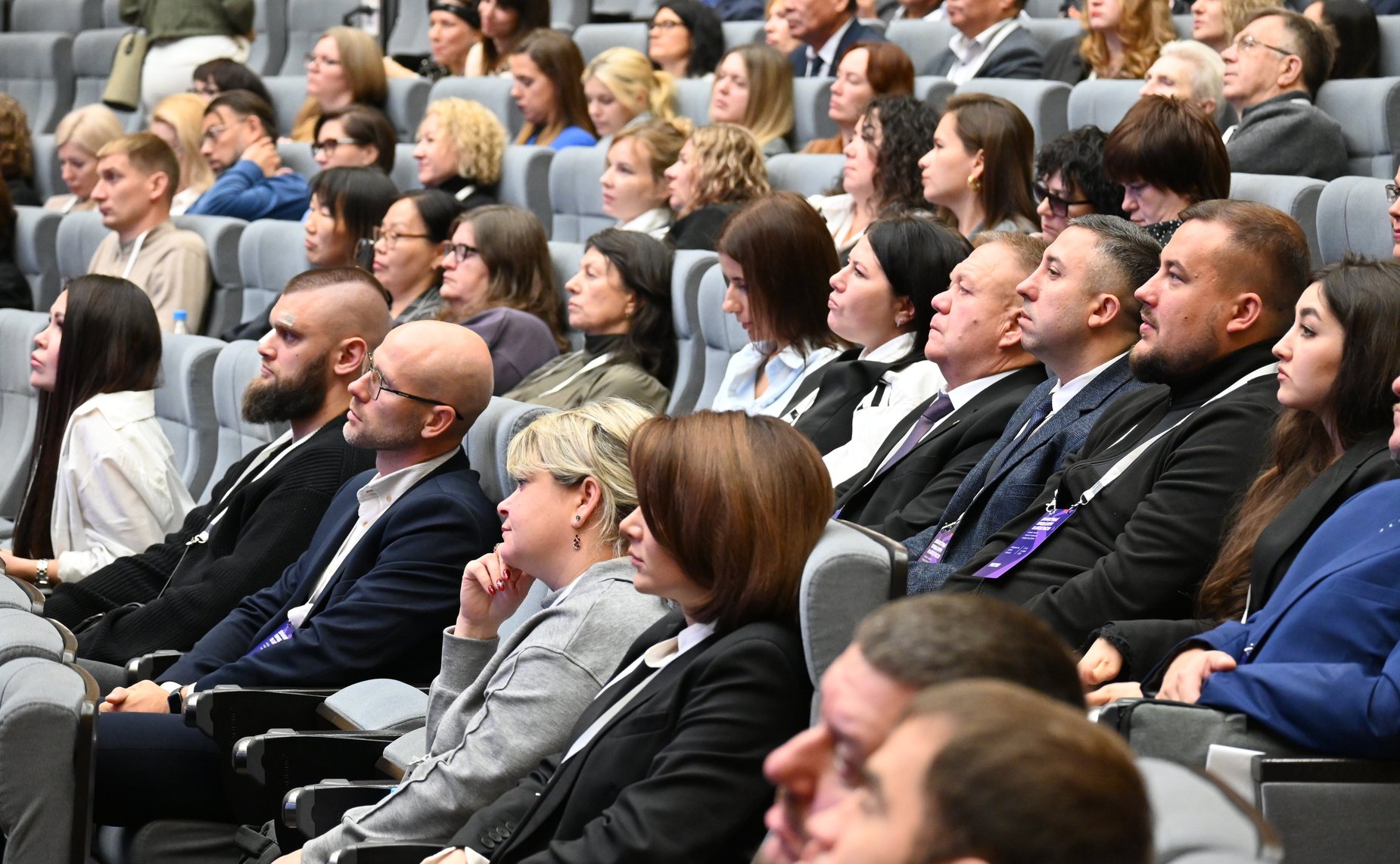 Александр Ролик принял участие в пленарном заседании первого Дальневосточного паркового форума по благоустройству