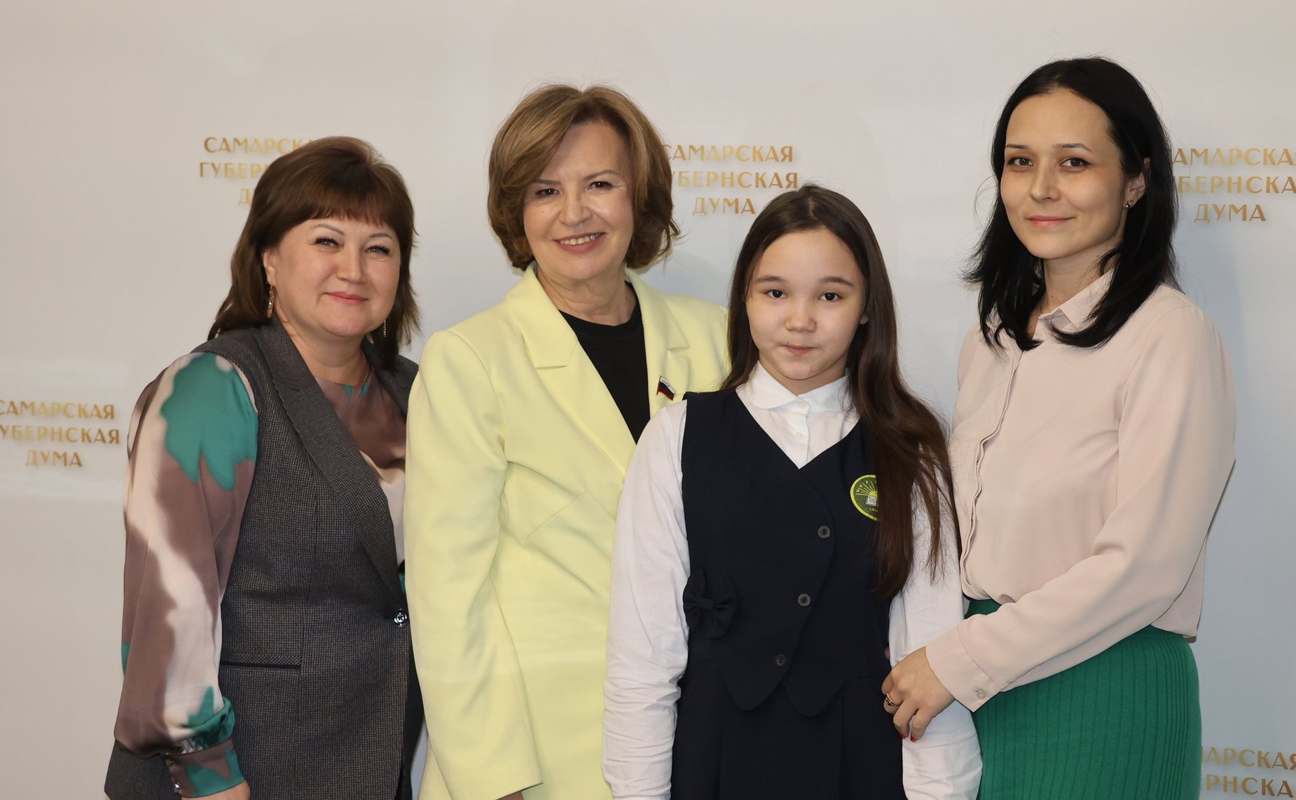 Марина Сидухина вручила награды победителям Девятой Всероссийской детской творческой школы-конкурса в сфере развития и продвижения территорий «Портрет твоего края»