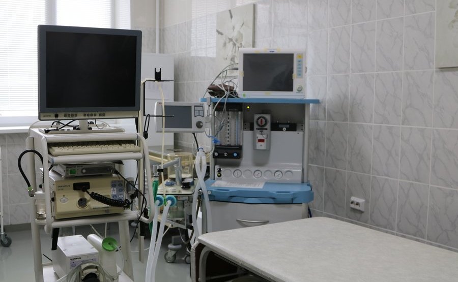 Олег Цепкин в ходе поездки в регион проинспектировал работу двух промышленных предприятий Сосновского района