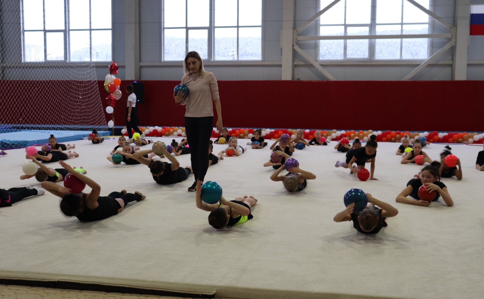 Сенатор посетил спортивную школу «Грация»