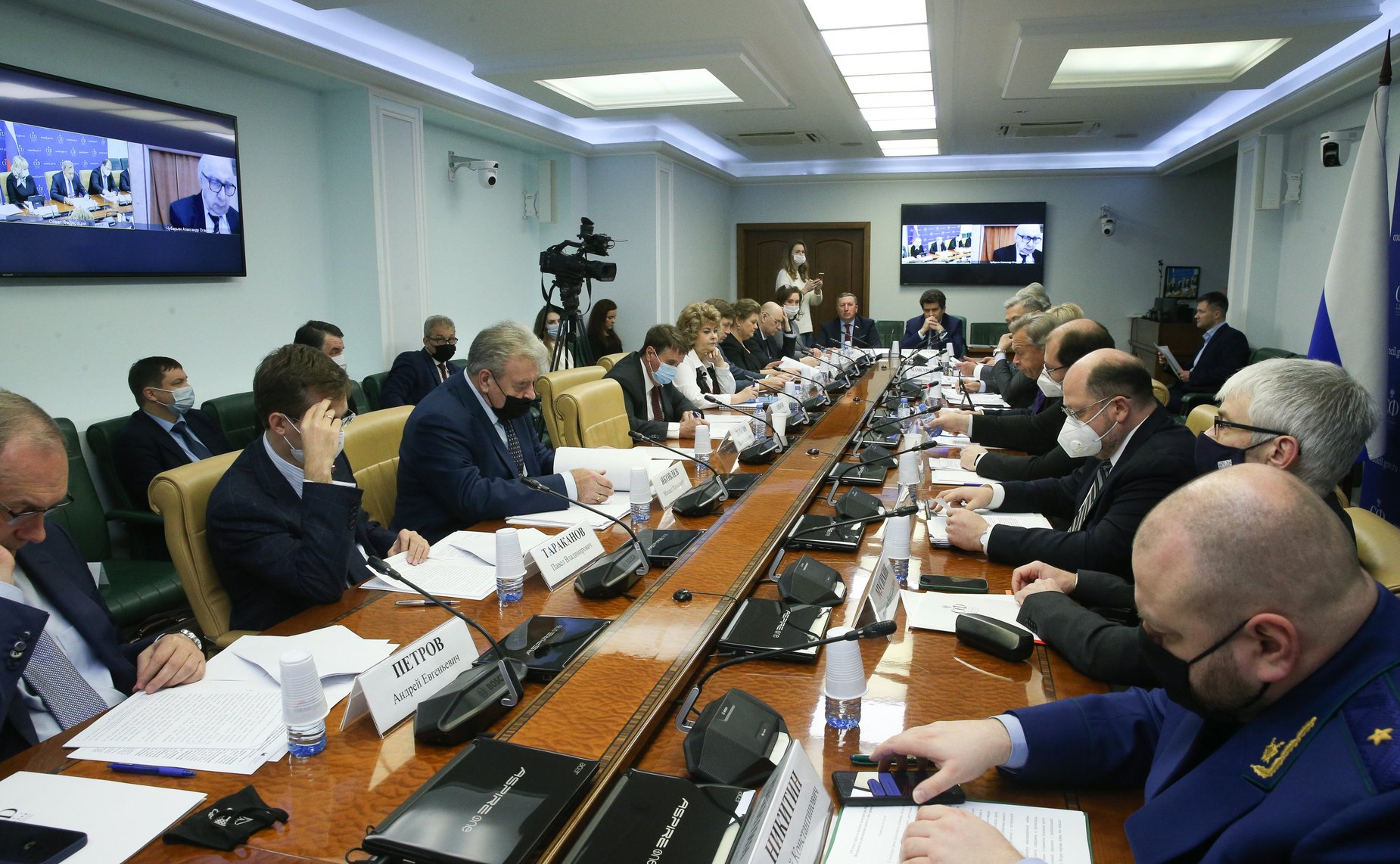 «Круглый стол» на тему «Отечественная история и информационная политика: как не допустить умаления значения подвига народа при защите Отечества»