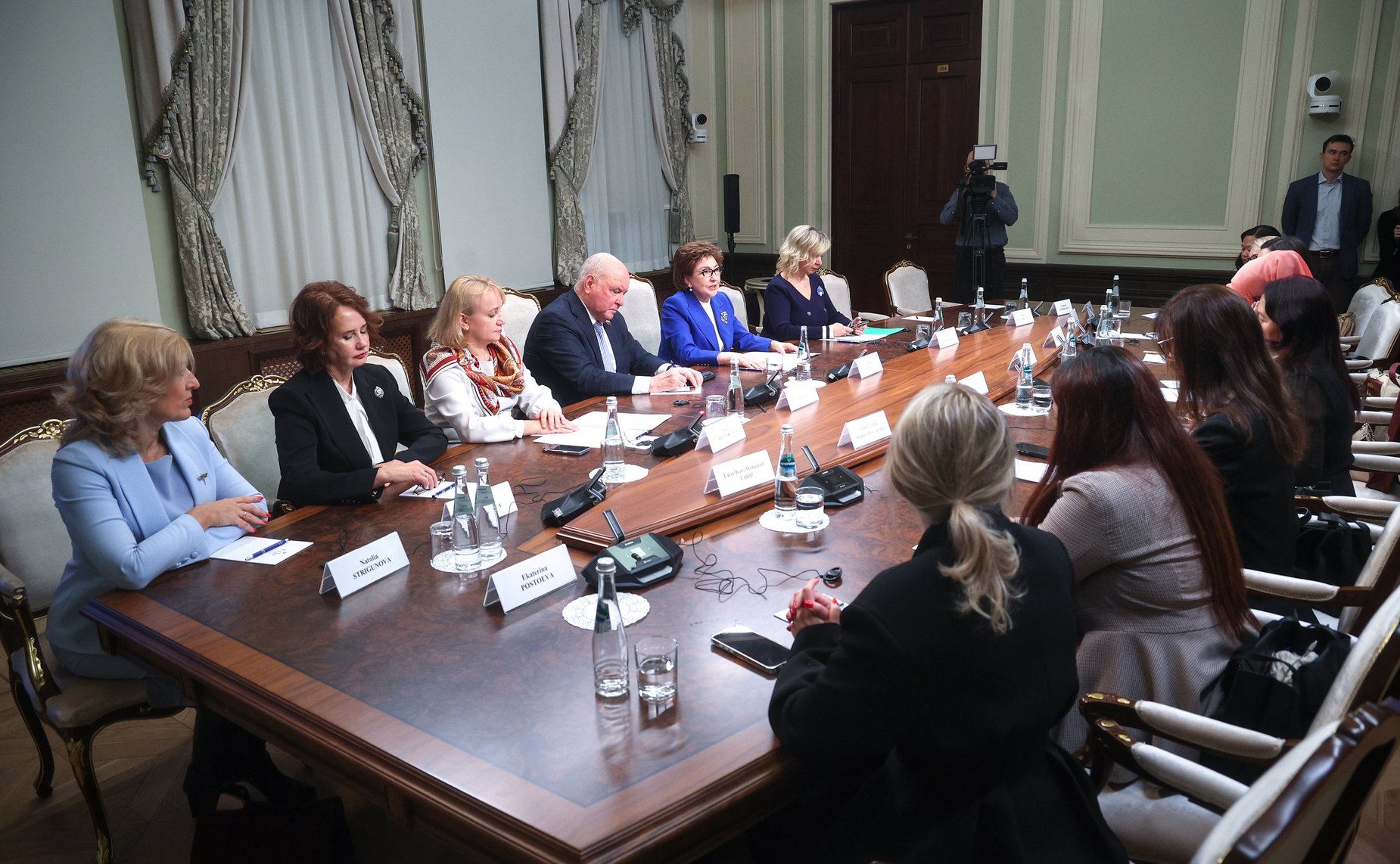 Совещание «Итоги десятого Международного конкурса женских предпринимательских проектов в АТЭС»