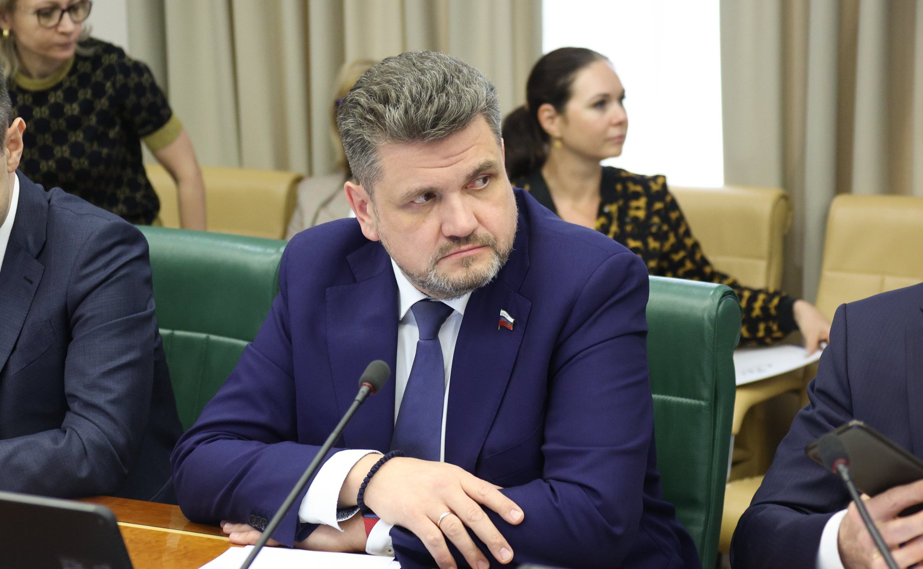 Александр Жуков