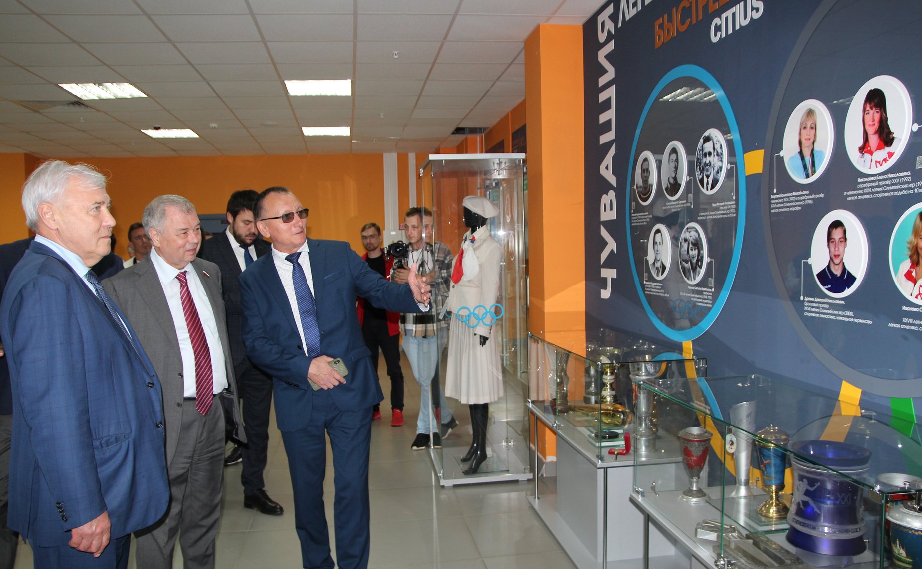 Анатолий Артамонов в рамках рабочей поездки в Чувашскую Республику посетил ряд объектов, обсудил планы по дальнейшему развитию социальной сферы в регионе