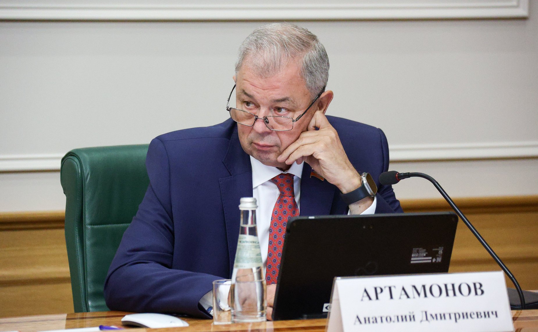 Анатолий Артамонов