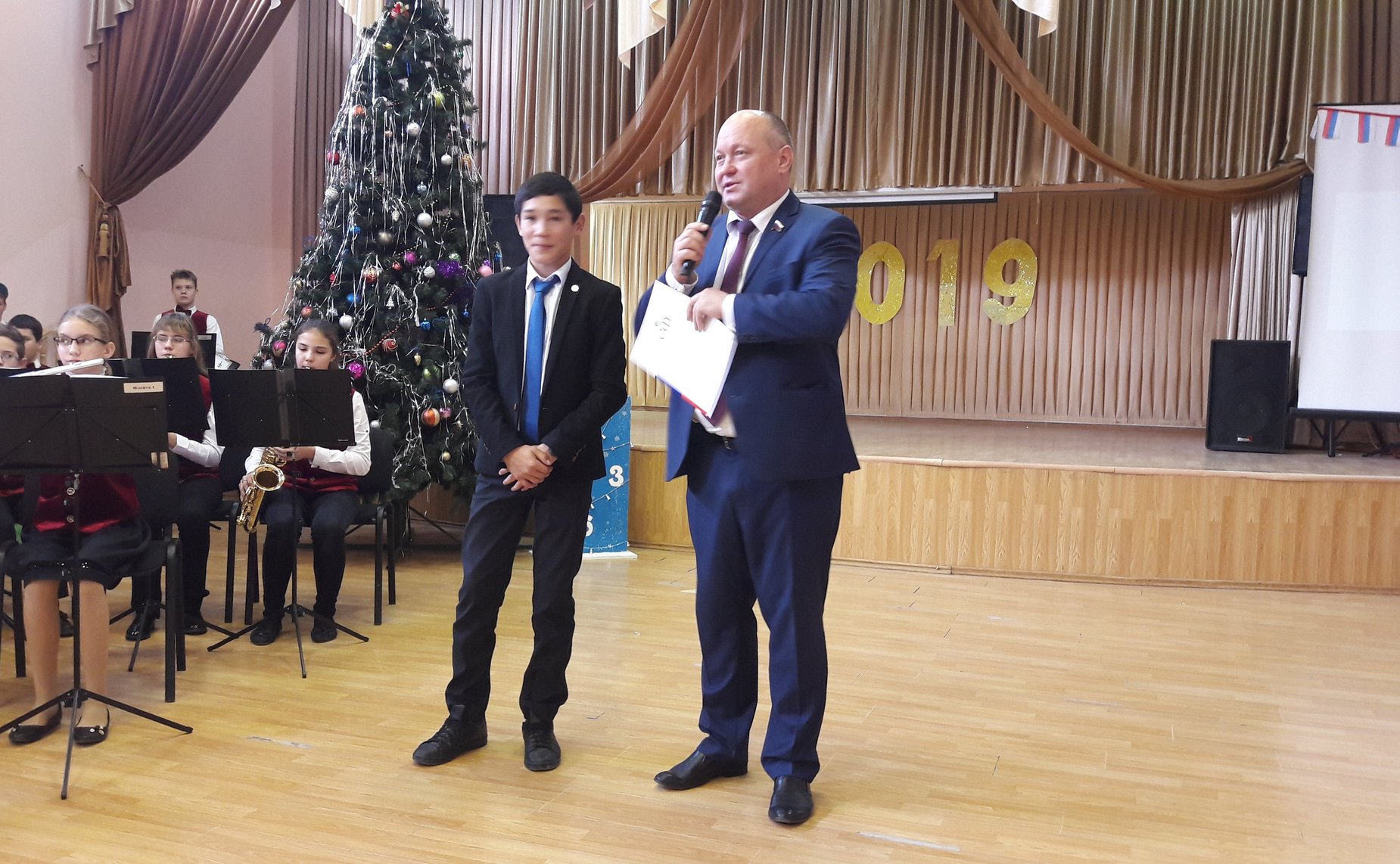 Алексей Кондратенко принял участие в церемонии награждения школьника из Геленджика Руслана Мекюрдянова медалью Общероссийской общественной организации «Российский союз спасателей» «За мужество в спасении»