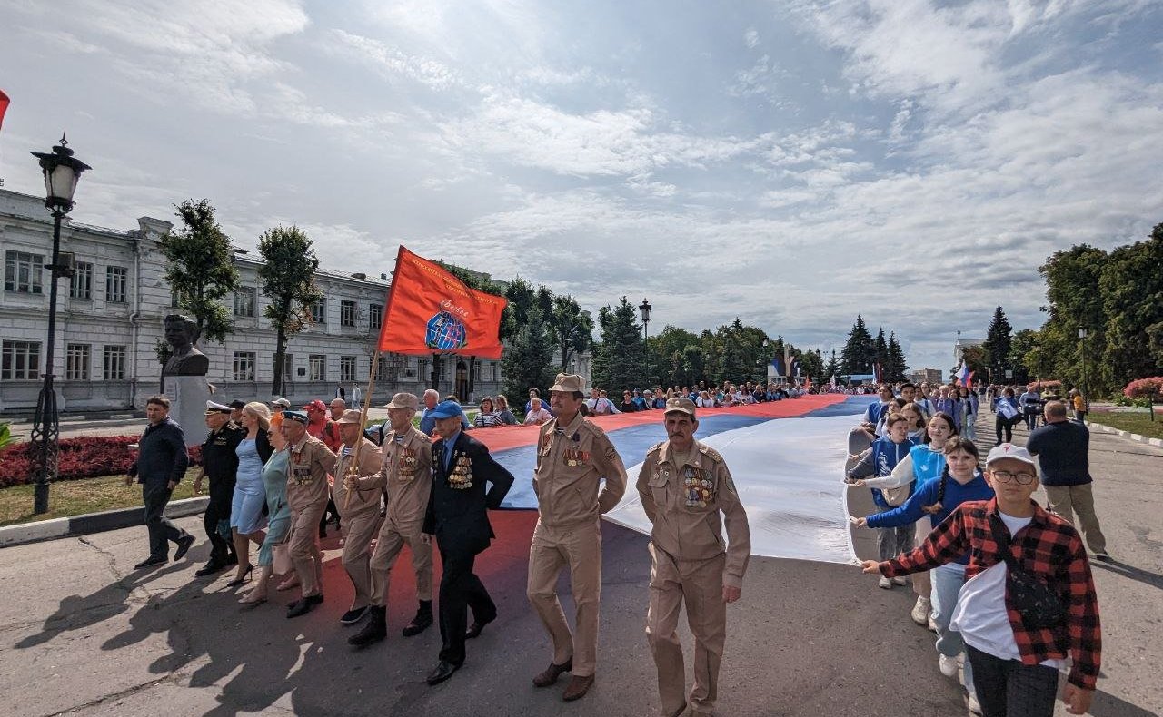 Сергей Рябухин в Ульяновской области принял участие в мероприятиях, посвященных Дню государственного флага России