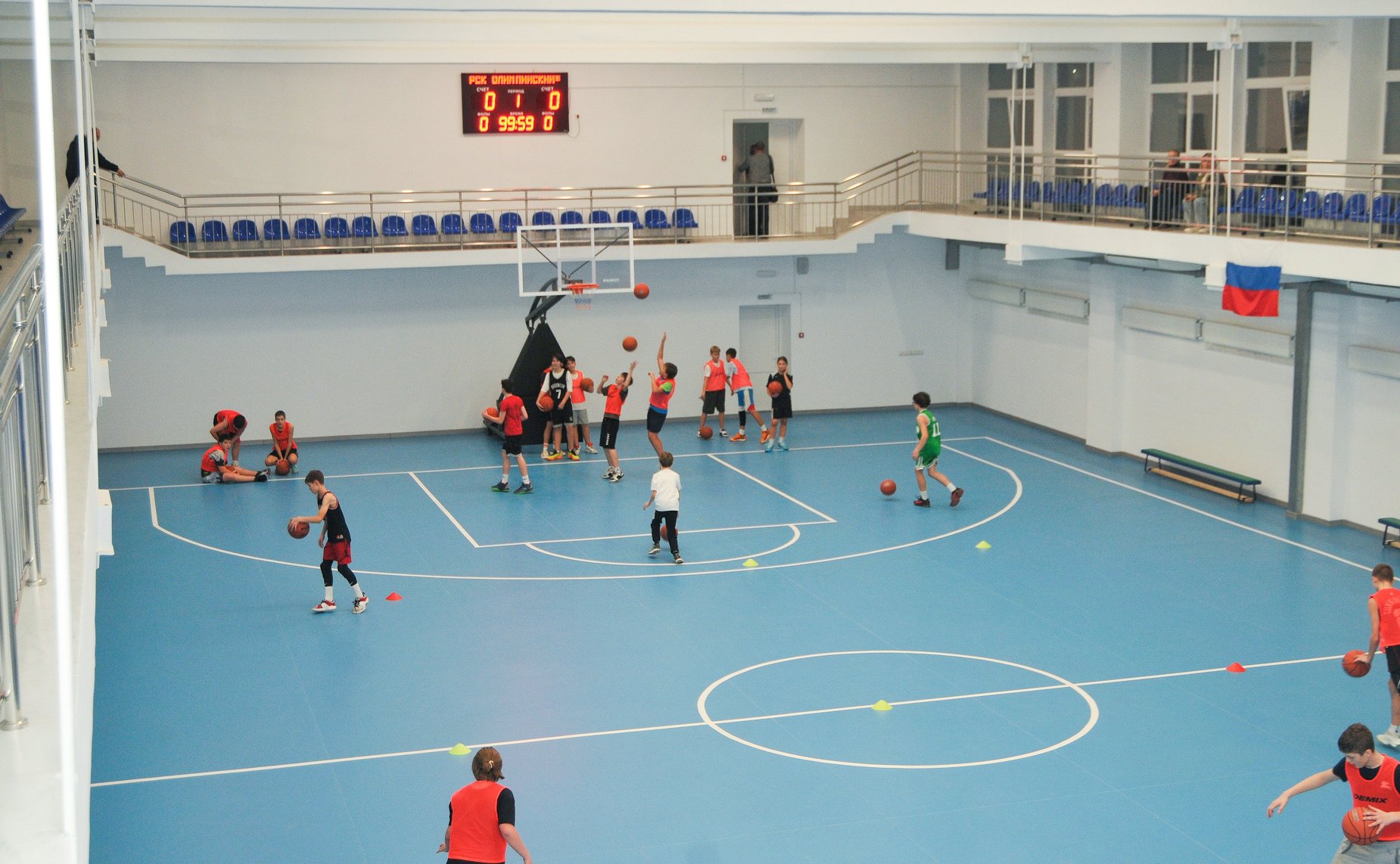 Первый заместитель Председателя СФ Владимир Якушев и глава Донецкой Народной Республики Денис Пушилин открыли восстановленный спорткомплекс «Портовик»