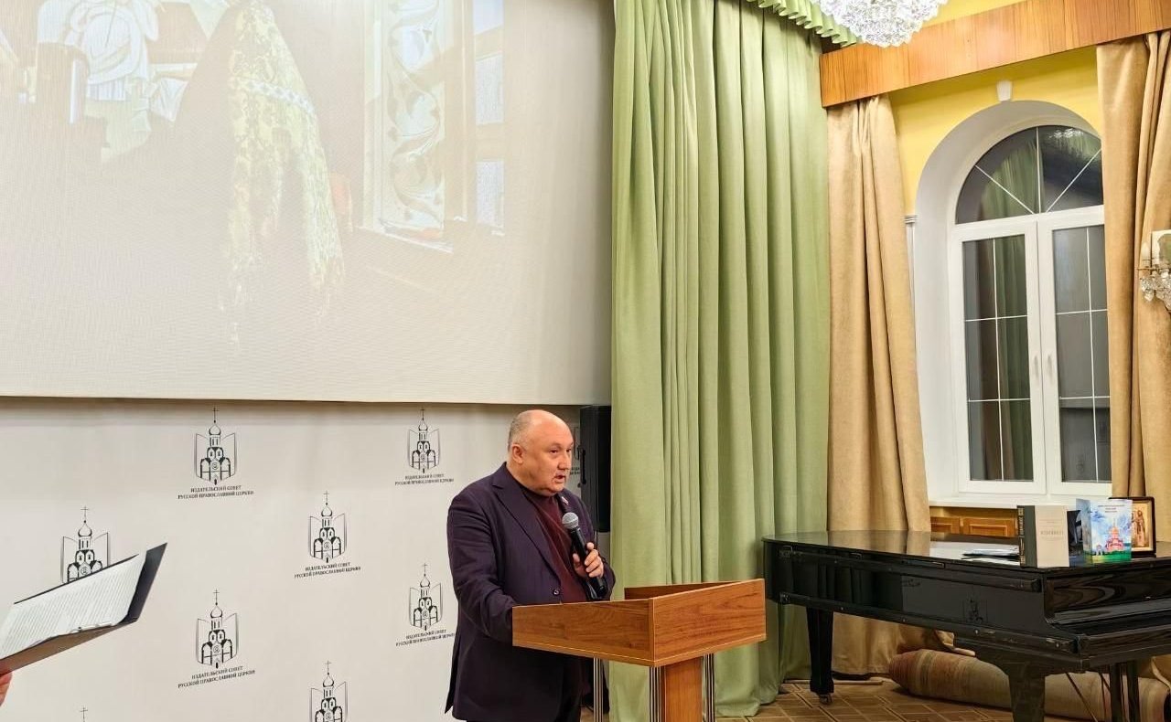 Андрей Базилевский принял участие в открытии художественной фотовыставки о хабаровском монашестве в Москве