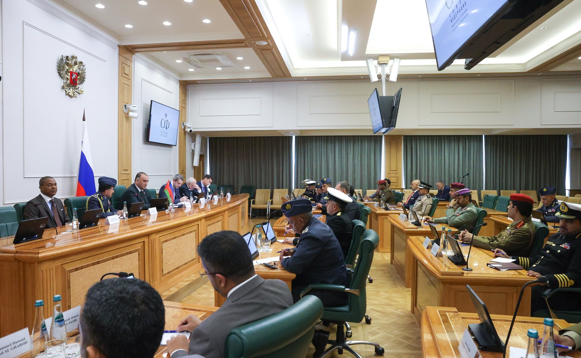 Мохмад Ахмадов провел встречу с делегацией Султаната Оман