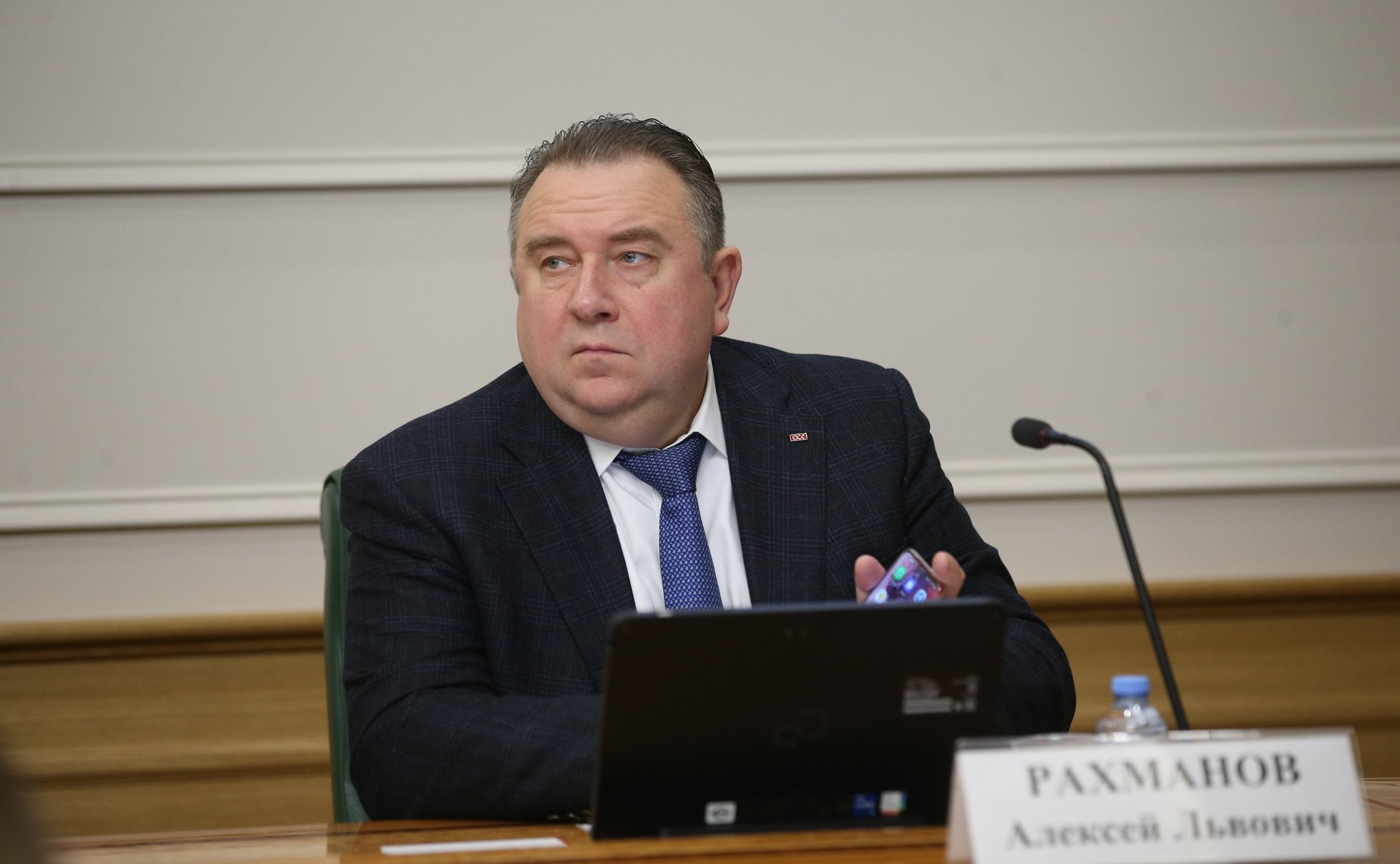 Парламентские слушания «О поддержке импортозамещения продукции, услуг и технологий, критически важных с точки зрения зависимости от импорта, в гражданских отраслях промышленности РФ»