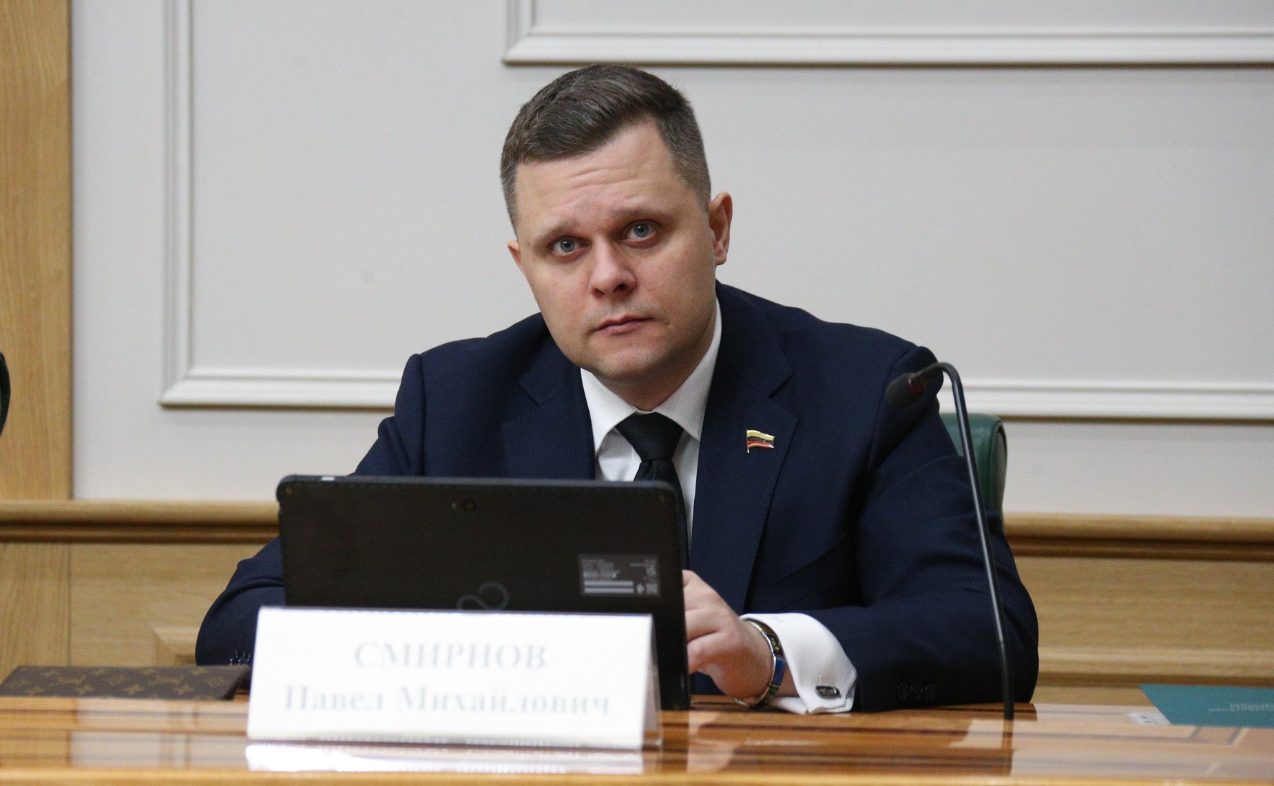 Первый заместитель председателя Комитета СФ по социальной политике Александр Варфоломеев провел встречу молодых парламентариев на тему «Время созидать. Молодежь как основа нового мира»