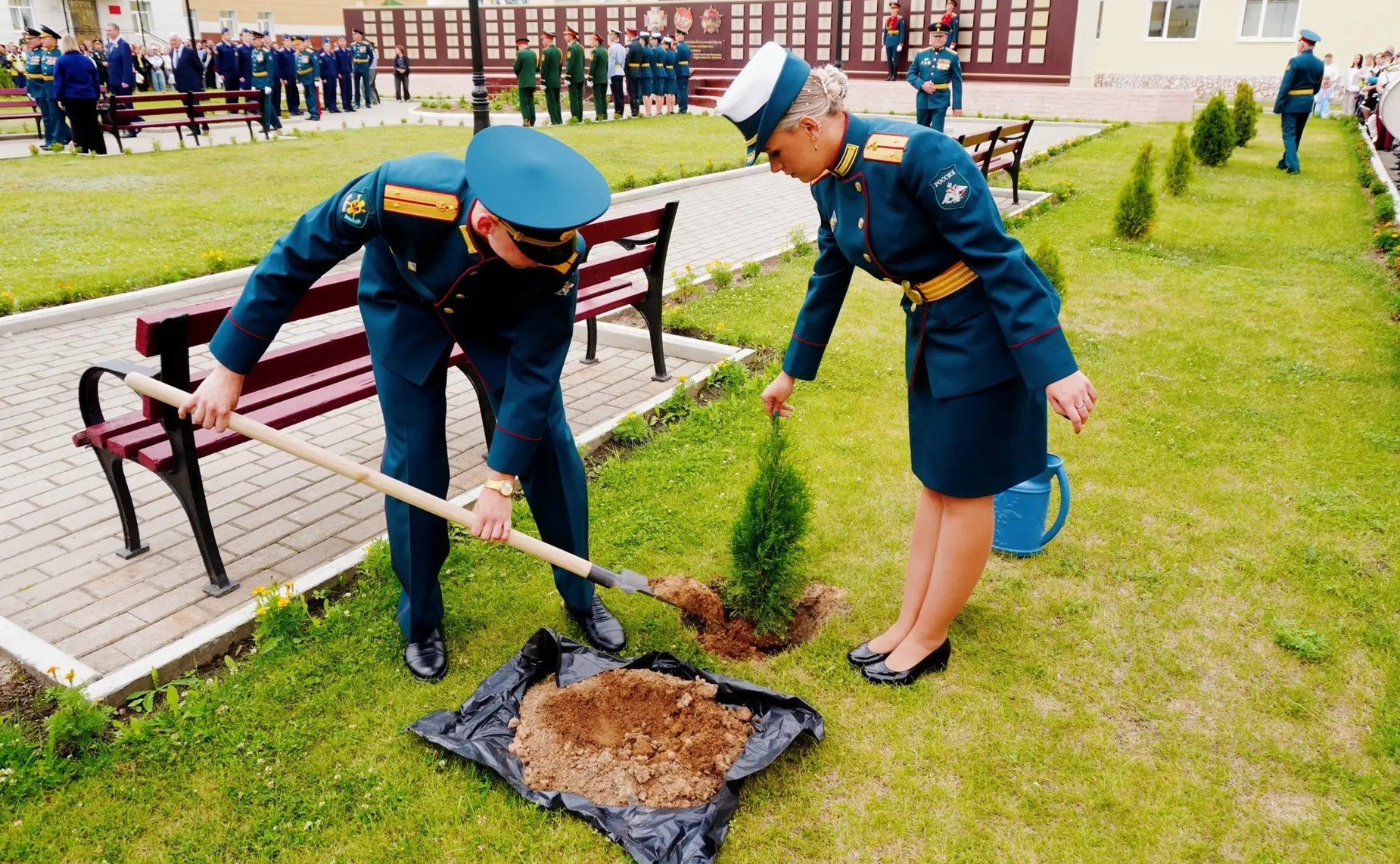 Светлана Кириллова приняла участие в торжественном выпуске молодых офицеров Военной академии радиационной, химической и биологической защиты имени Маршала Советского Союза С. К. Тимошенко