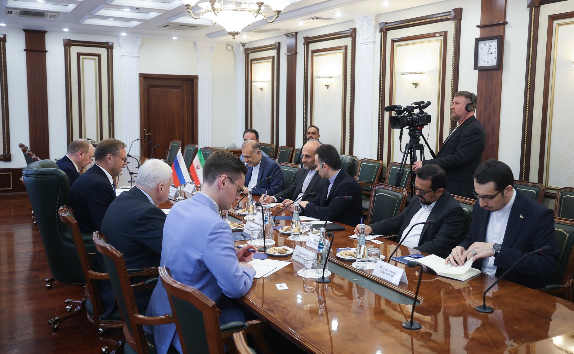 Встреча заместителя Председателя Совета Федерации Константина Косачева с руководителем Организации Гостелерадио Исламской Республики Иран Пейманом Джебели
