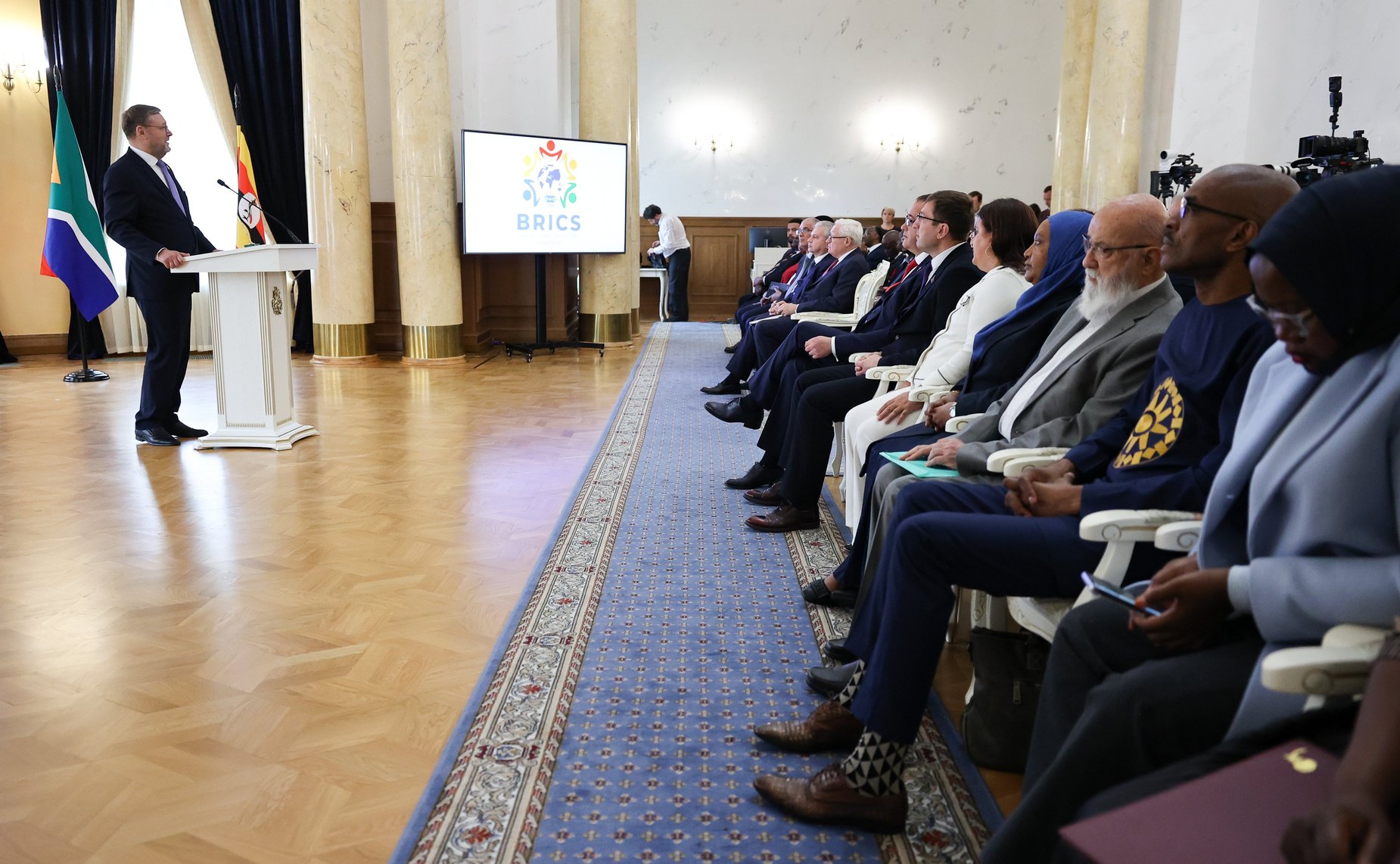 Заместитель Председателя Совета Федерации Константин Косачев выступил на церемонии визирования заявления участников Парламентского движения столиц стран БРИКС