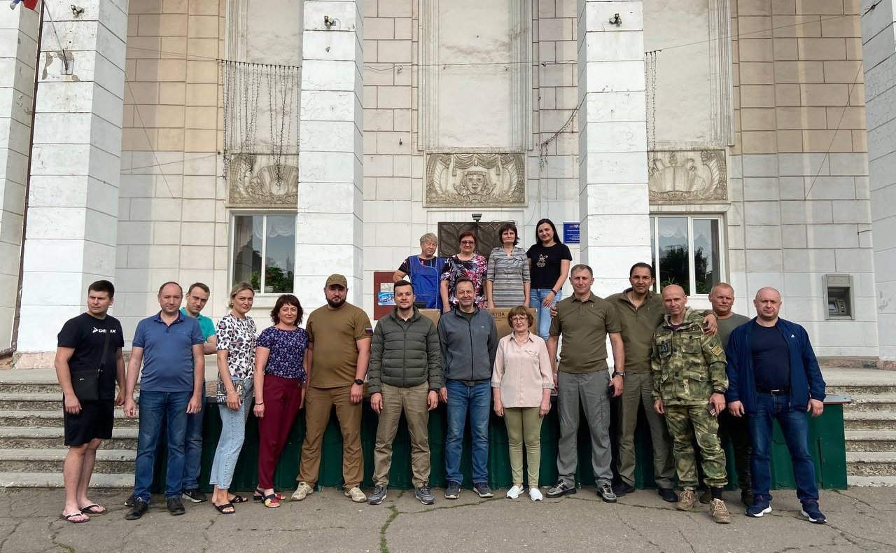 Андрей Хапочкин встретился с представителями администрации и жителями ДНР