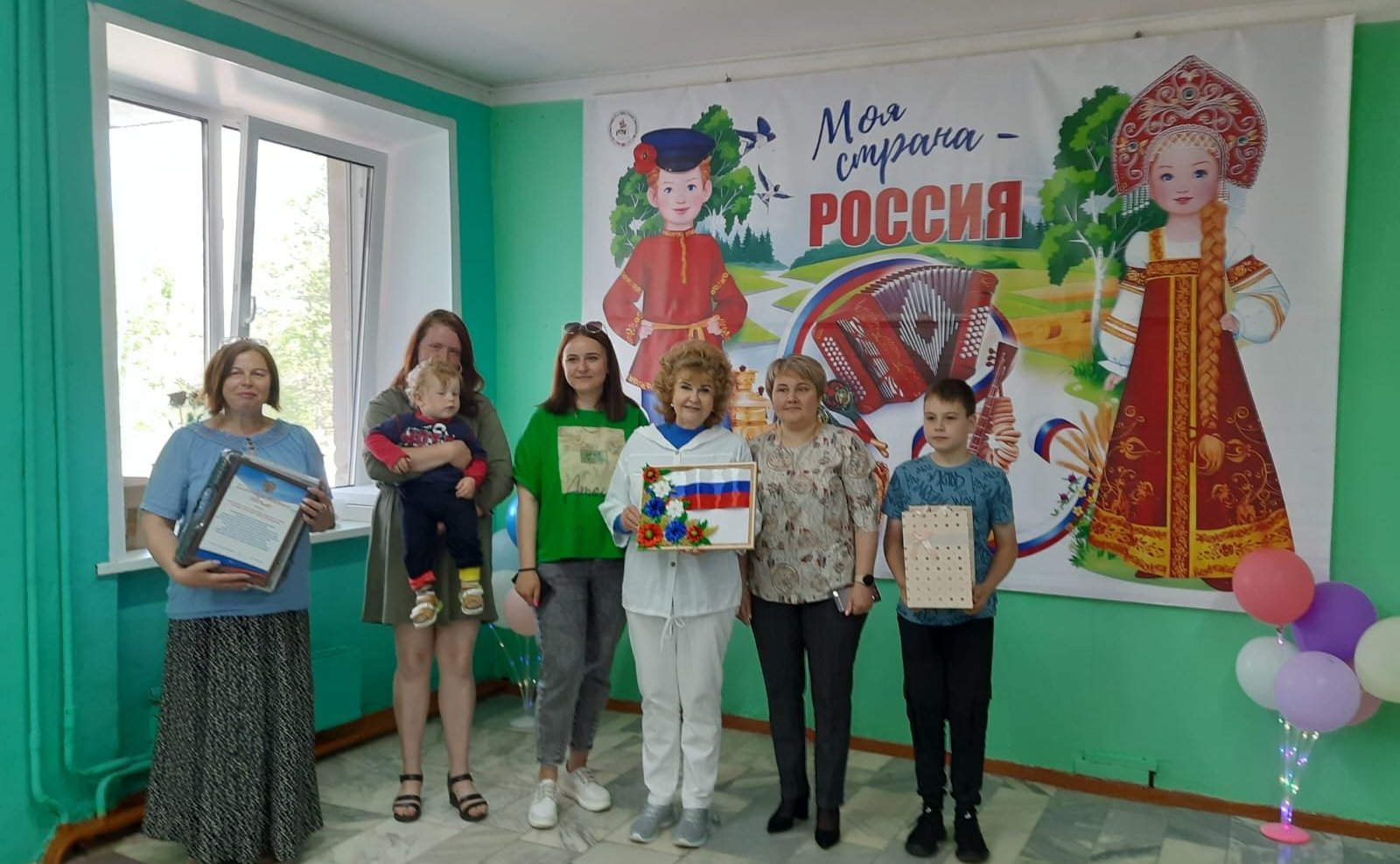 Нина Куликовских поздравила обучающихся Воргинской средней школы с Международным днем защиты детей