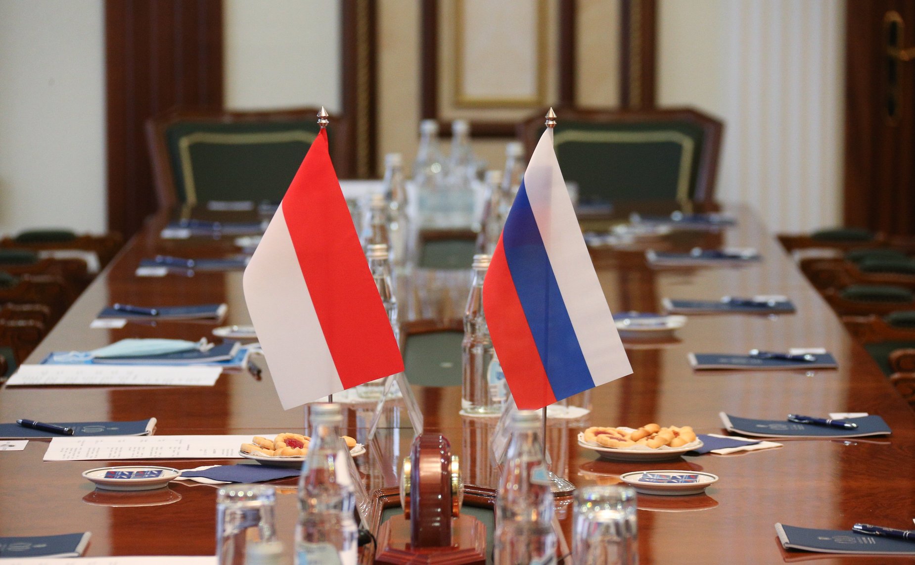 Встреча заместителя Председателя СФ Константина Косачева с заместителем Председателя Совета представителей регионов Республики Индонезии