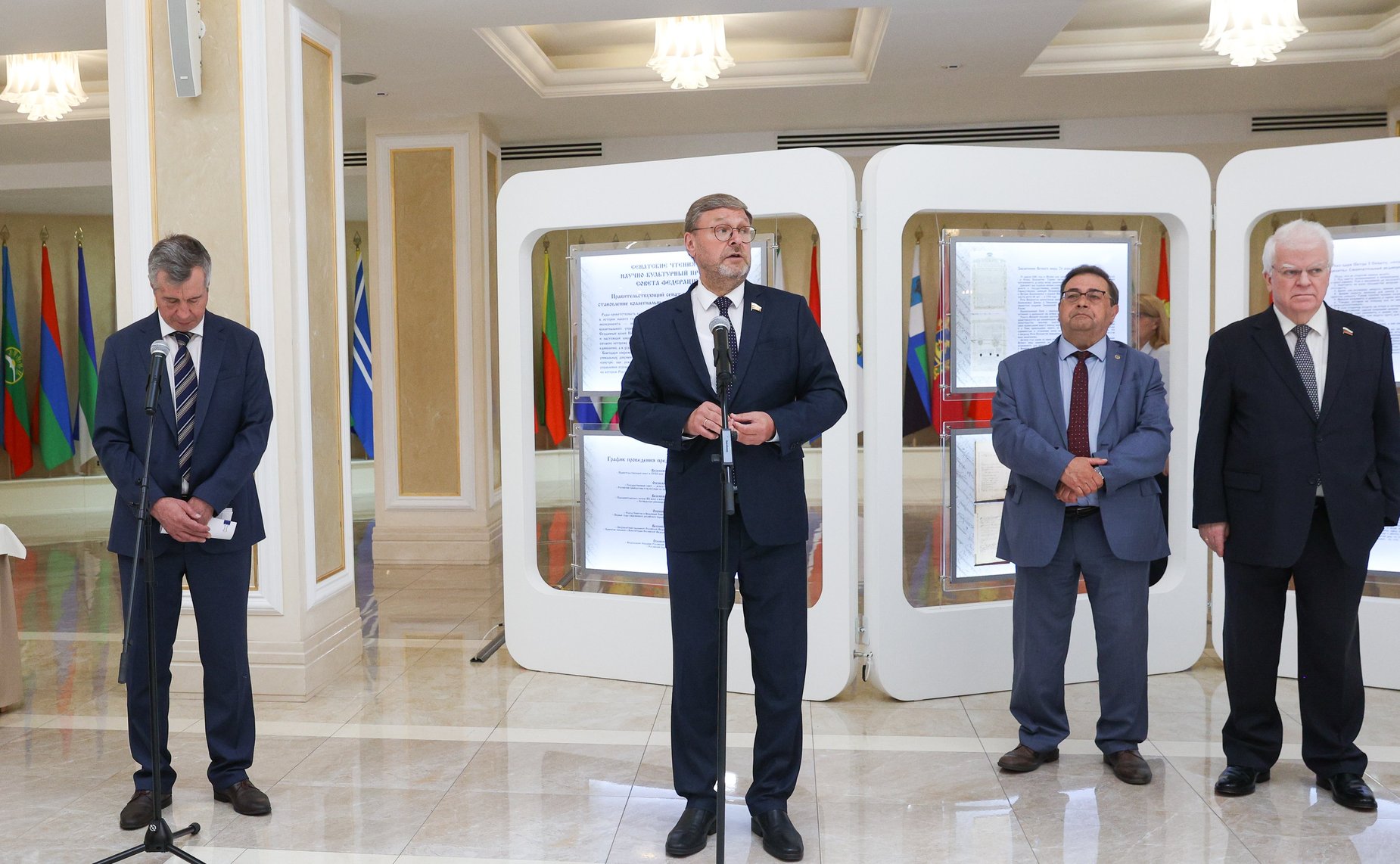 Открытие выставки в рамках проекта Совета Федерации «Сенатские чтения»