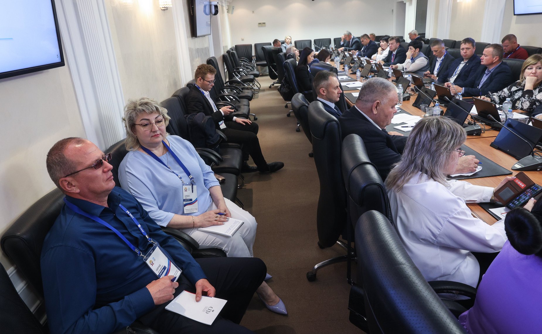 Встреча сенаторов Российской Федерации с участниками Программы «Руководители представительных органов местного самоуправления Донбасса и Новороссии»