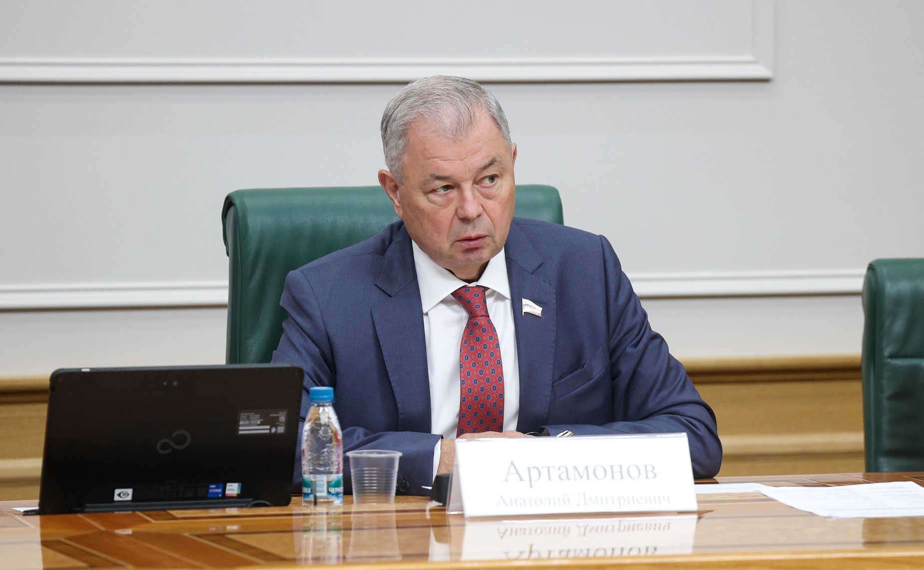 Анатолий Артамонов