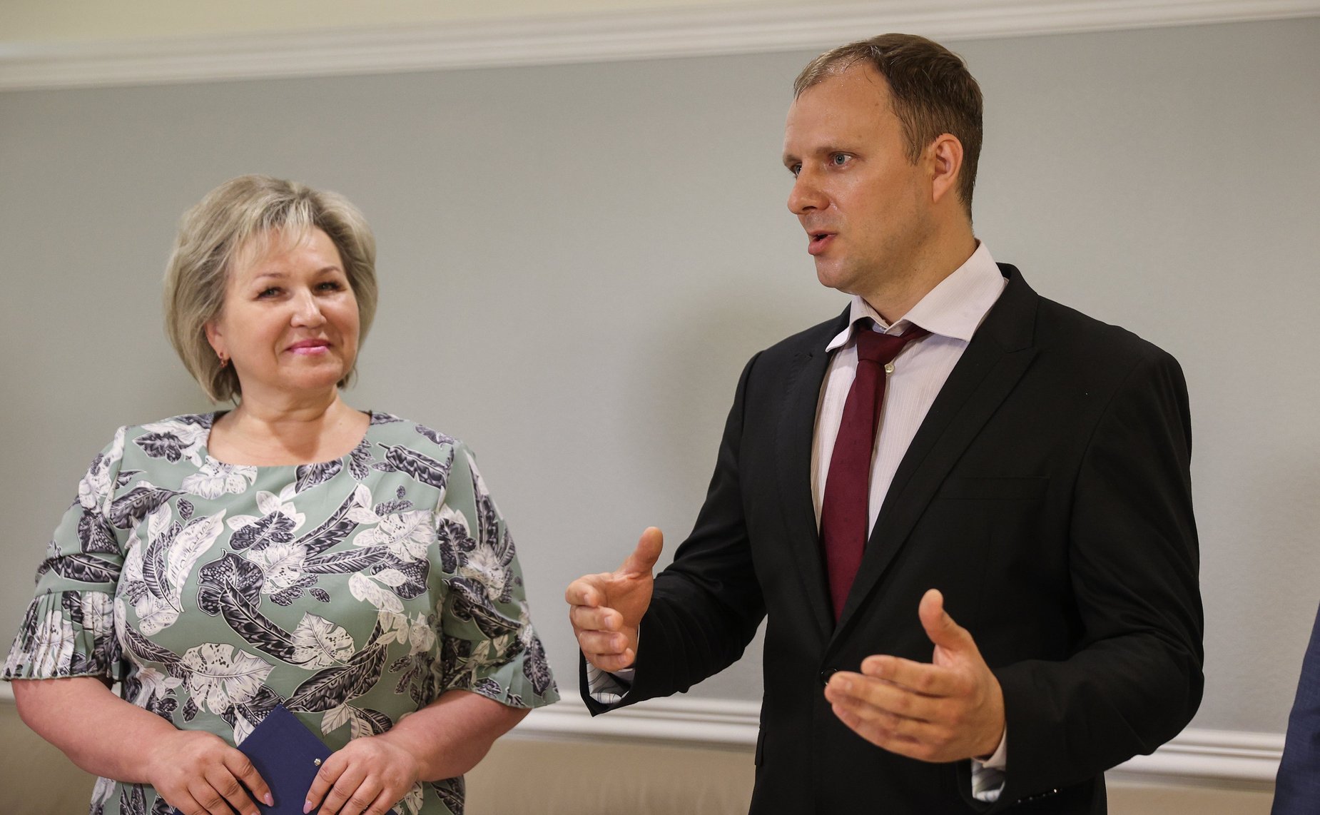 Открытие в Совете Федерации выставки художника-живописца Ильи Лысенкова «Под небом одним»