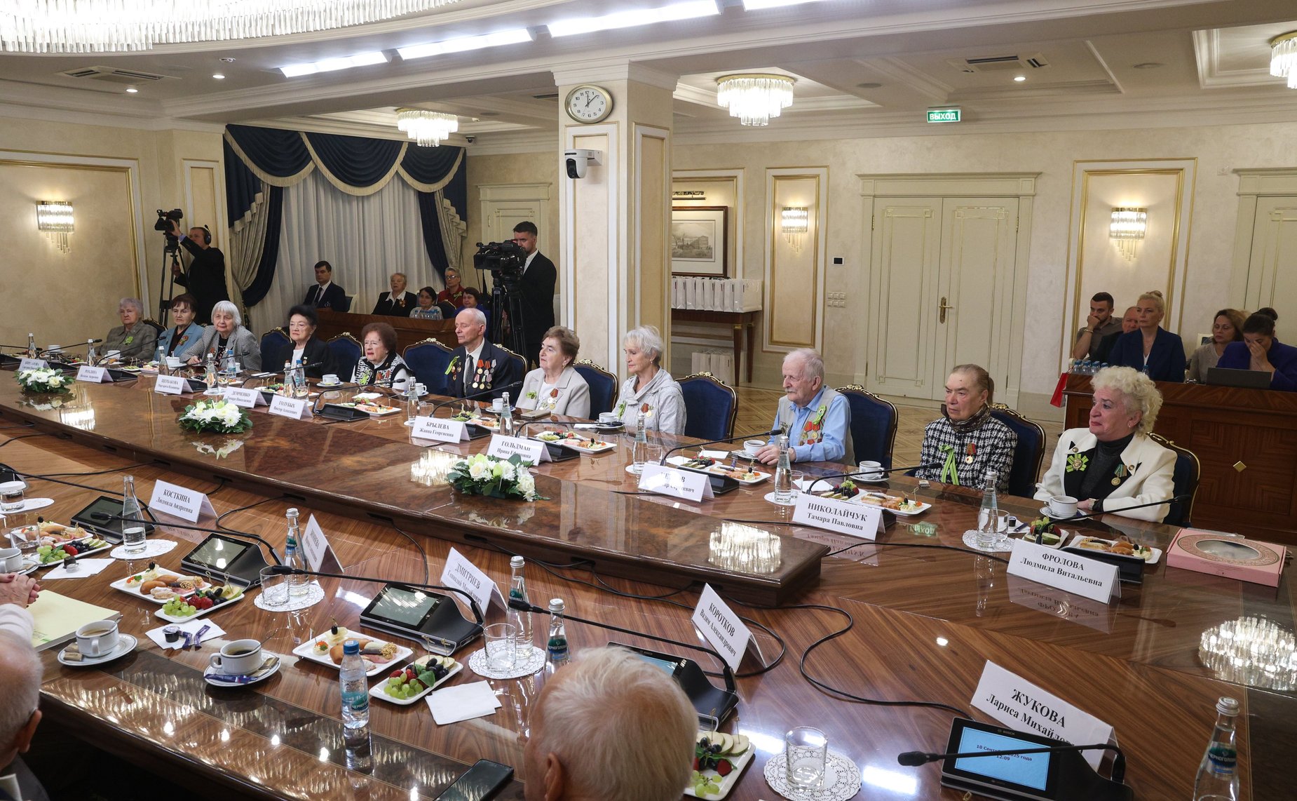 Встреча Председателя Совета Федерации Валентины Матвиенко с делегацией общества «Жители блокадного Ленинграда» Санкт-Петербурга