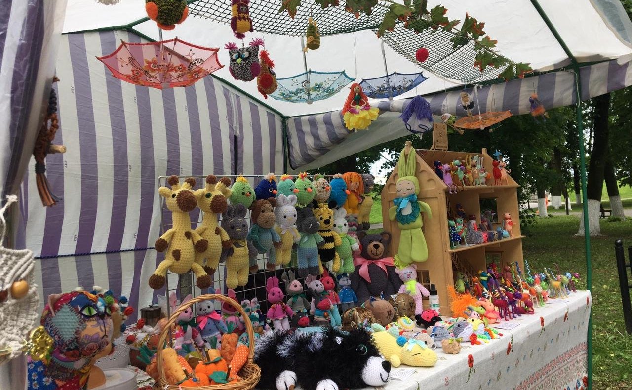 Ольга Хохлова приветствовала участников и гостей фестиваля творчества и ремёсел «Реки-Руки», состоявшегося во Владимире