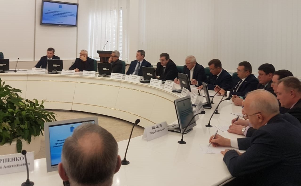 Сергей Аренин принял участие в совещании с руководителями предприятий оборонно-промышленного комплекса Саратовской области