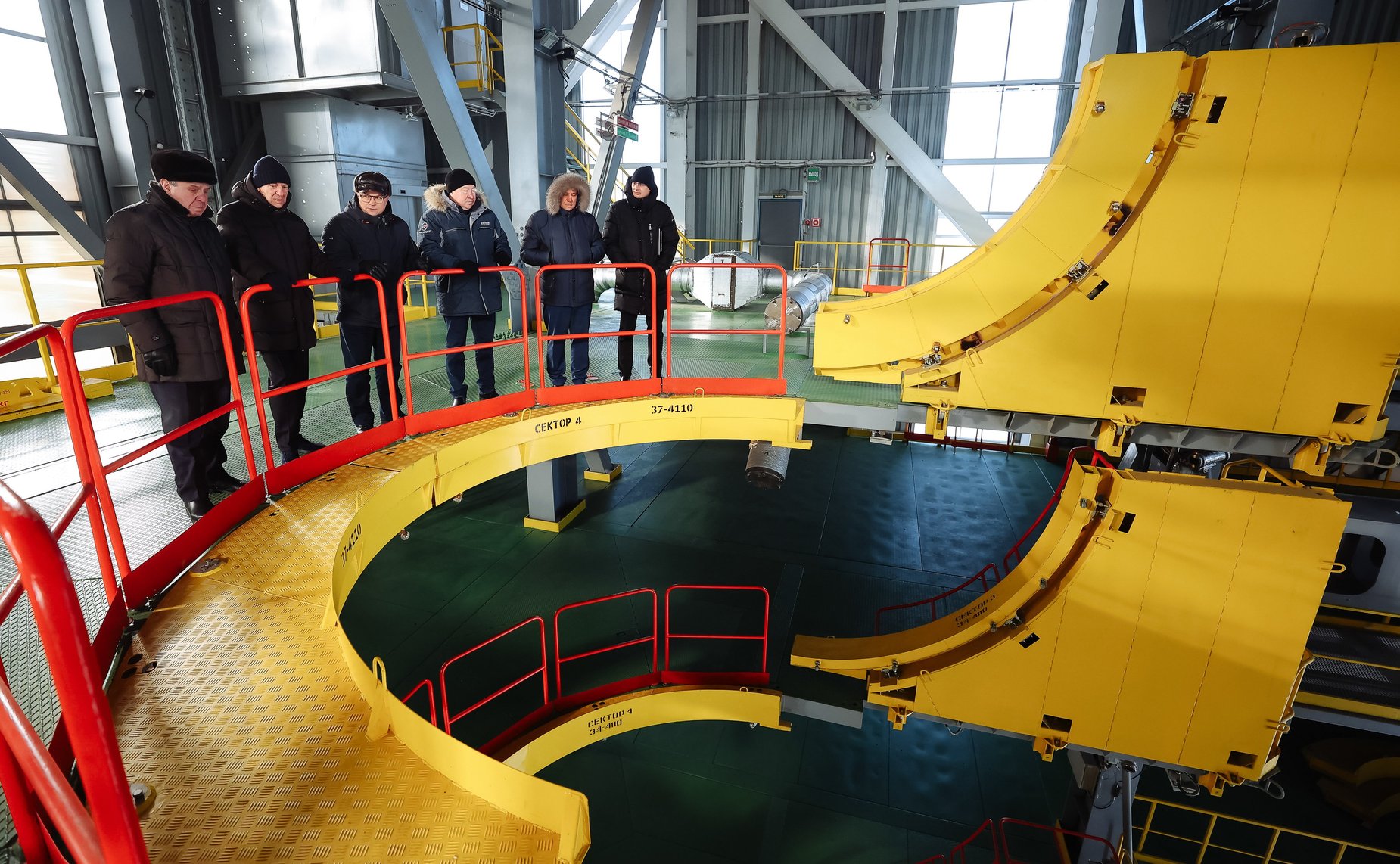 Сенаторы Российской Федерации посетили космодром «Восточный» и осмотрели инфраструктурные объекты