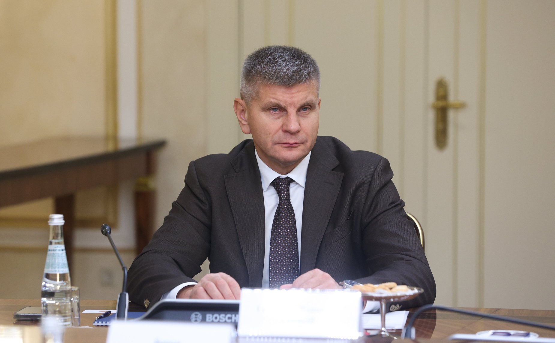 Геннадий Голов